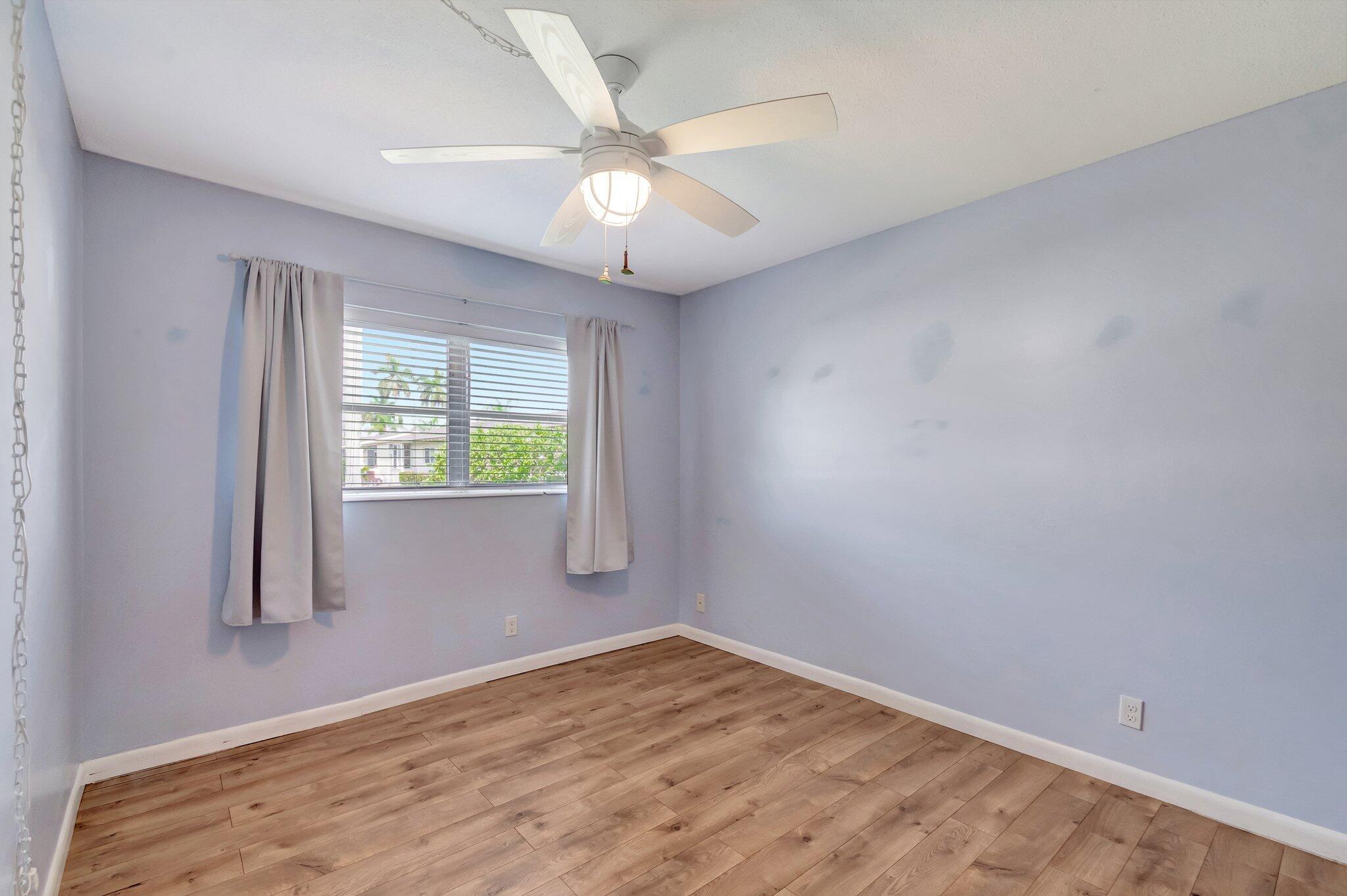 Cresthaven Villas No 2 - Residential