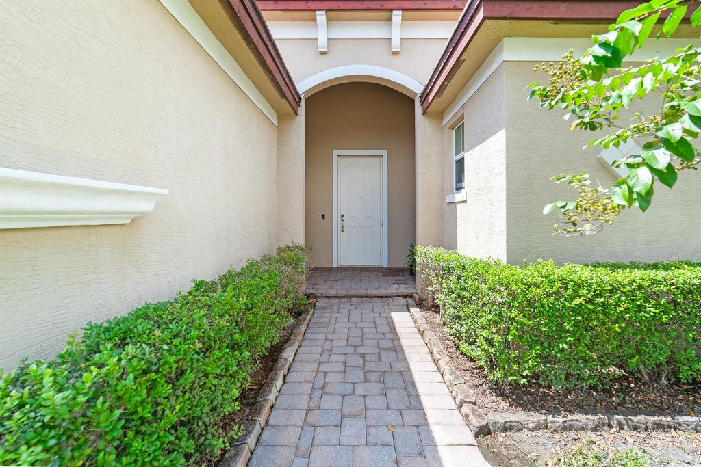 Photo of 7408 NW Greenspring Street, Port Saint Lucie, FL 34987 (MLS # R11118455)