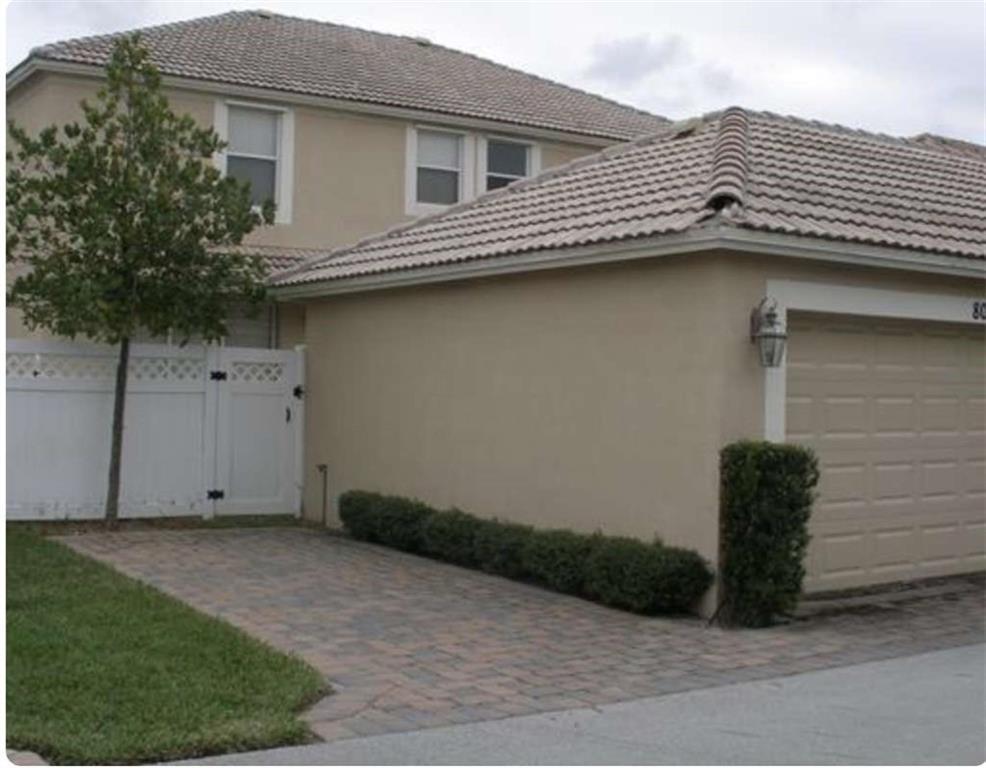 GABLES AT NORTHLAKE 1 - Residential