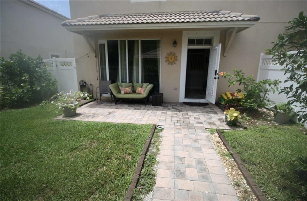 GABLES AT NORTHLAKE 1 - Residential