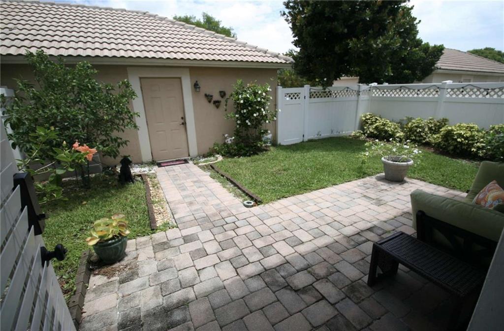 GABLES AT NORTHLAKE 1 - Residential