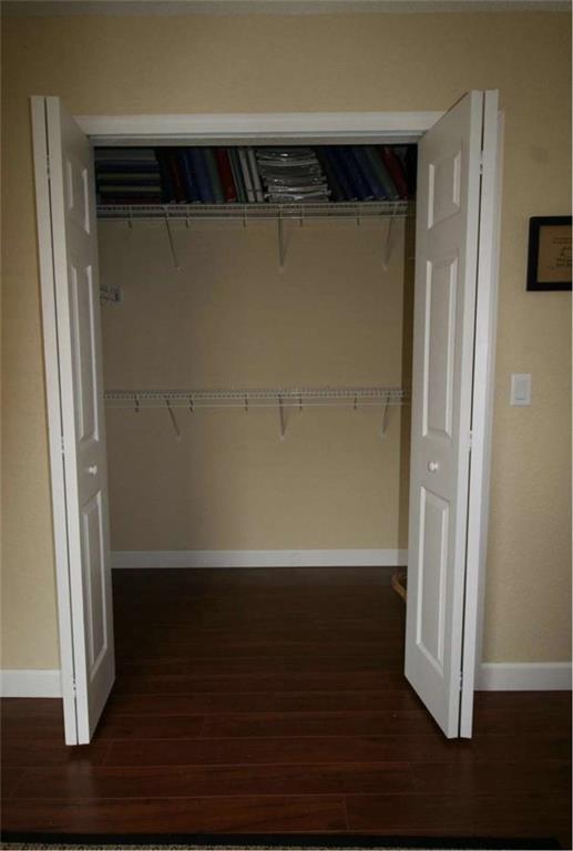 GABLES AT NORTHLAKE 1 - Residential