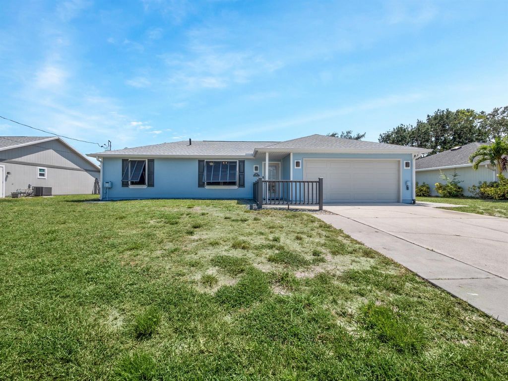 Photo of 780 SW Dalton Circle, Port St Lucie, FL 34953 (MLS # R10890994)