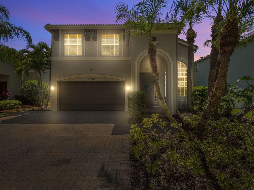 Photo of 11790 SW Bennington Circle, Port Saint Lucie, FL 34987 (MLS # R10982729)