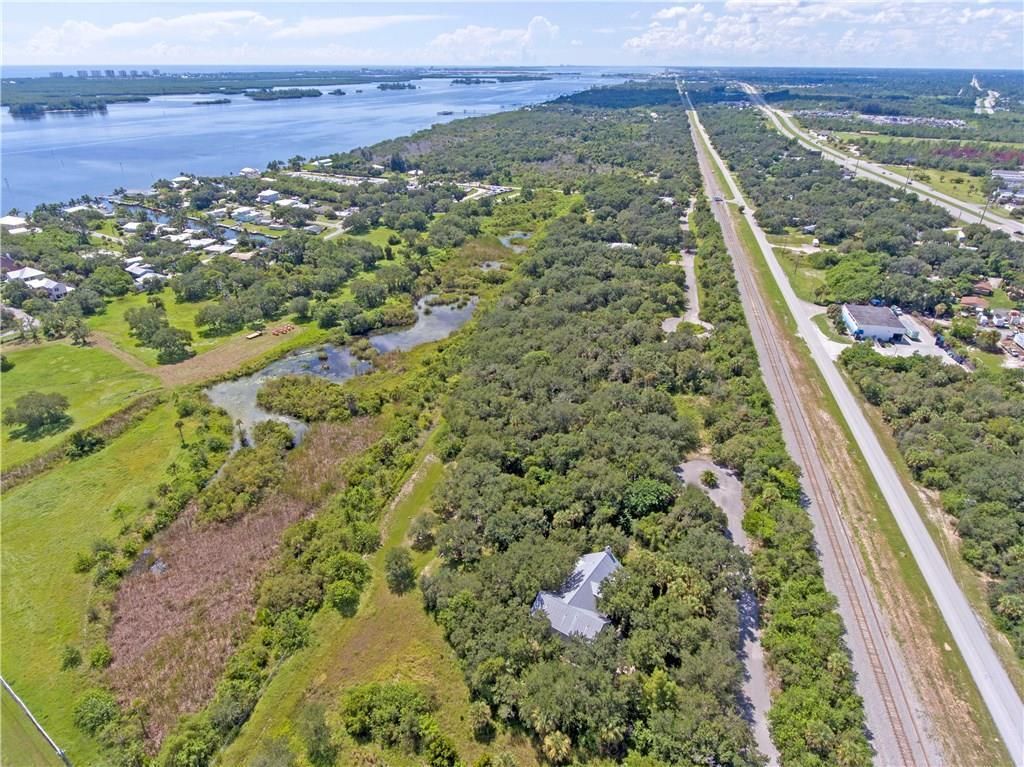 Photo of 4108 Mariner Oaks Way, Fort Pierce, FL 34946 (MLS # B26009392)