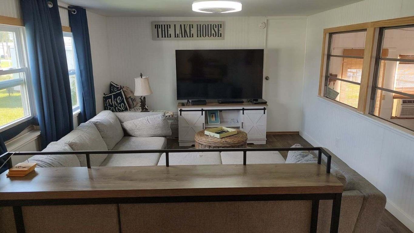 TAYLOR CREEK - Residential Lease