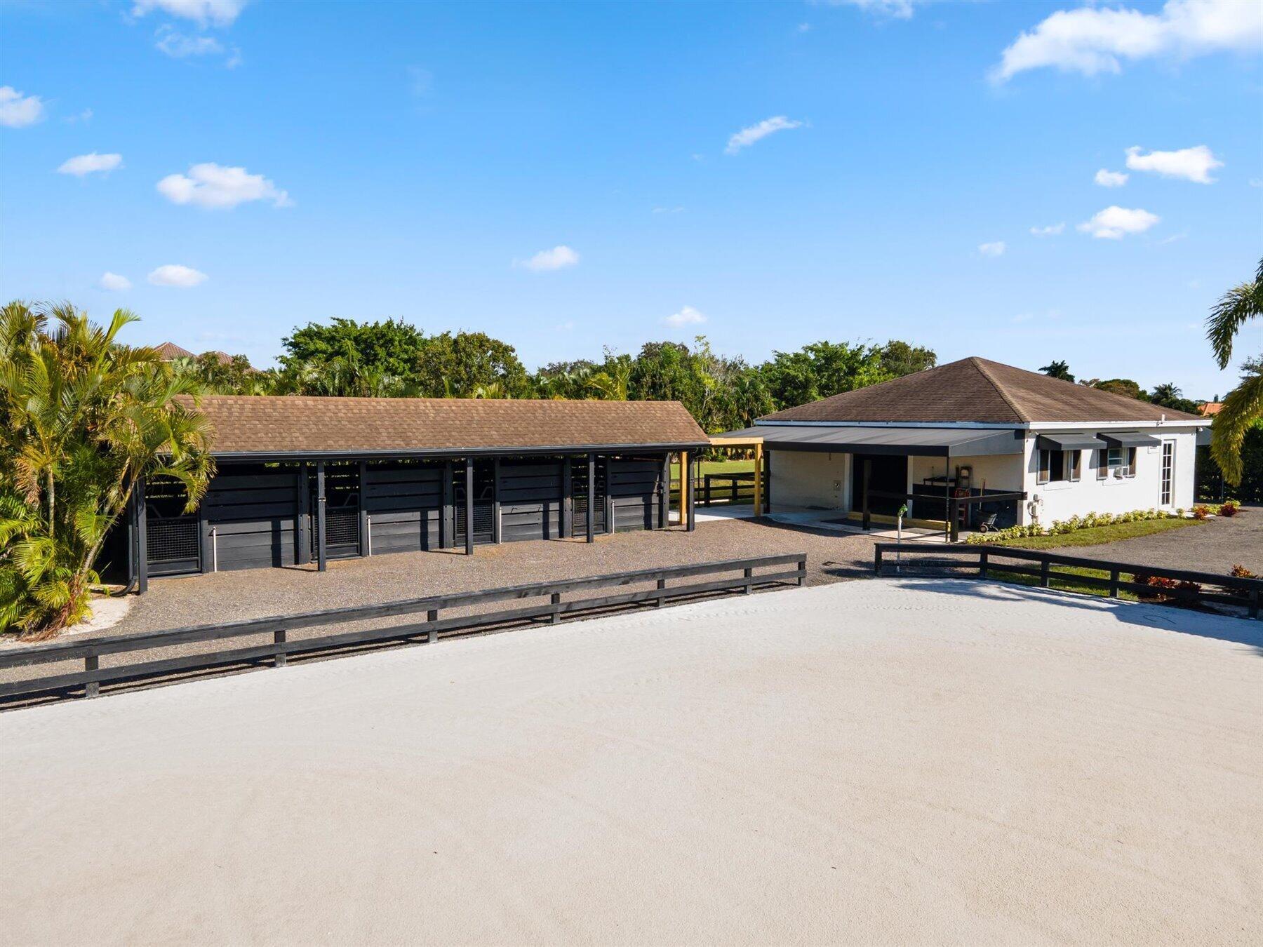 SADDLE TRAIL PARK OF WELL - Residential