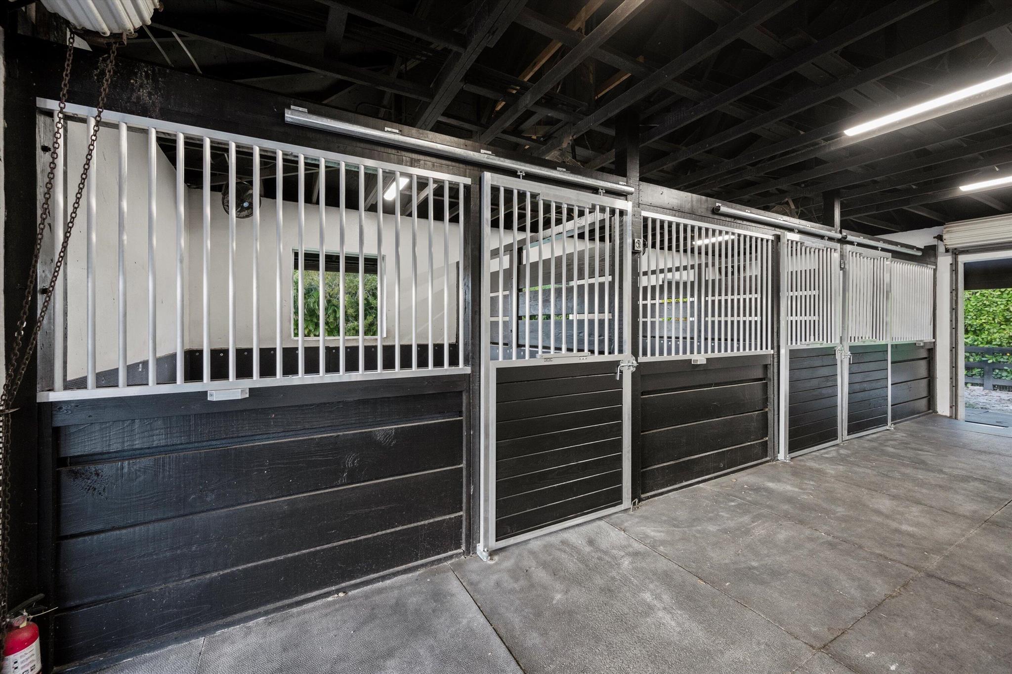 SADDLE TRAIL PARK OF WELL - Residential