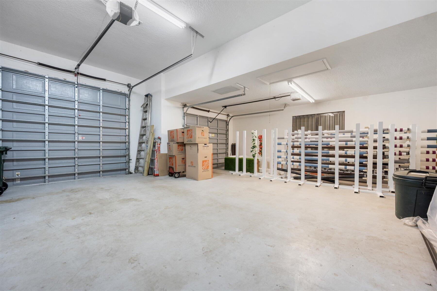 SADDLE TRAIL PARK OF WELL - Residential