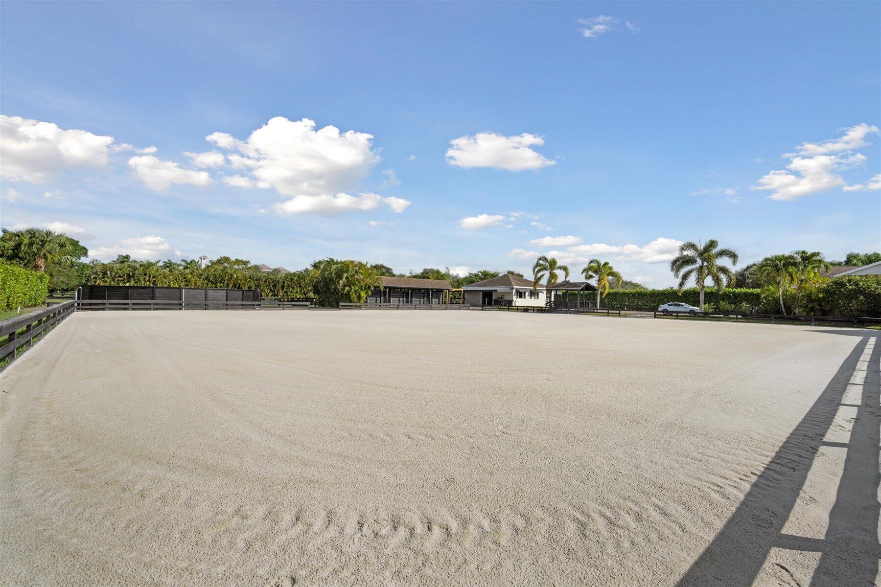 SADDLE TRAIL PARK OF WELL - Residential