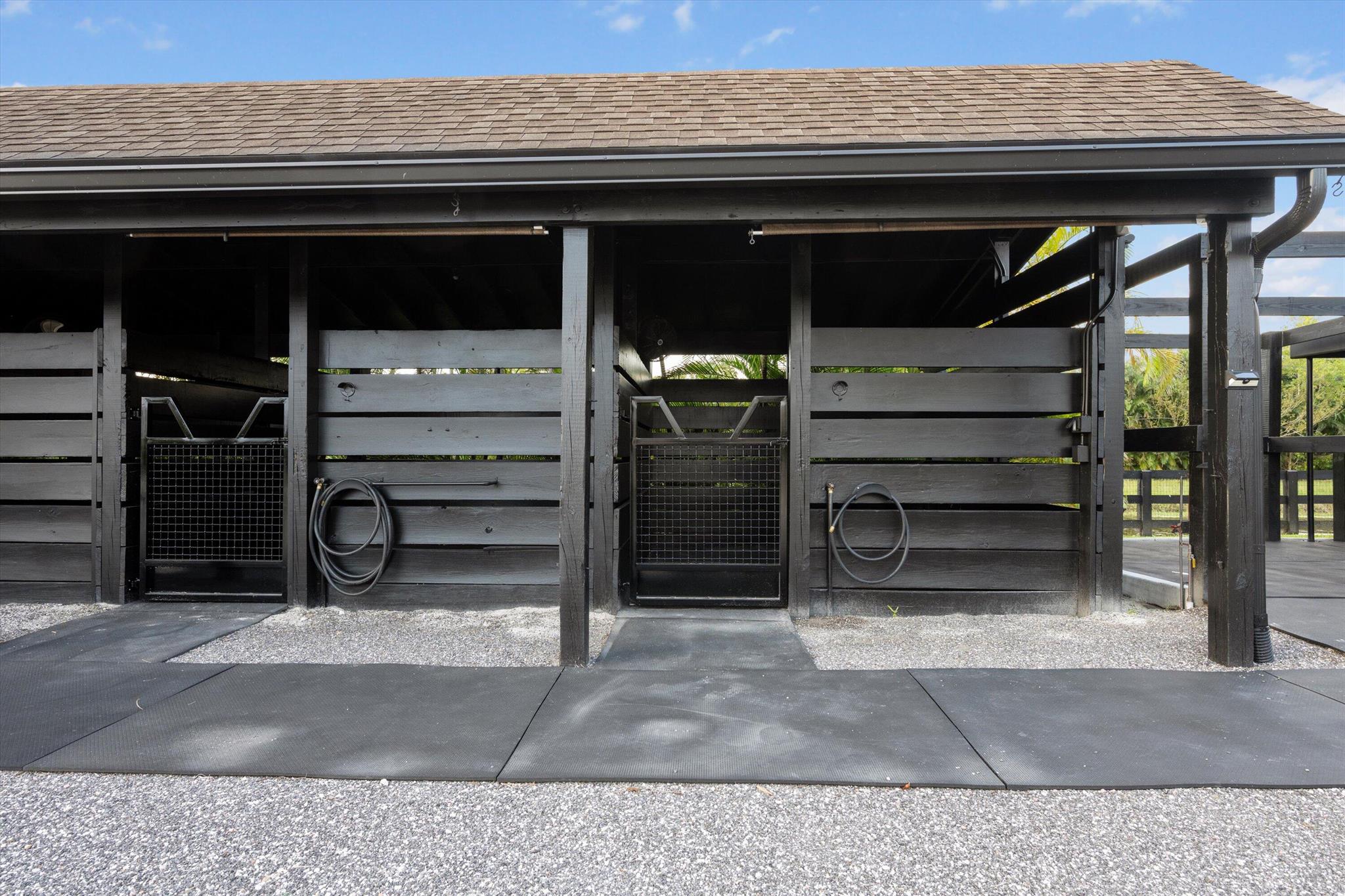 SADDLE TRAIL PARK OF WELL - Residential