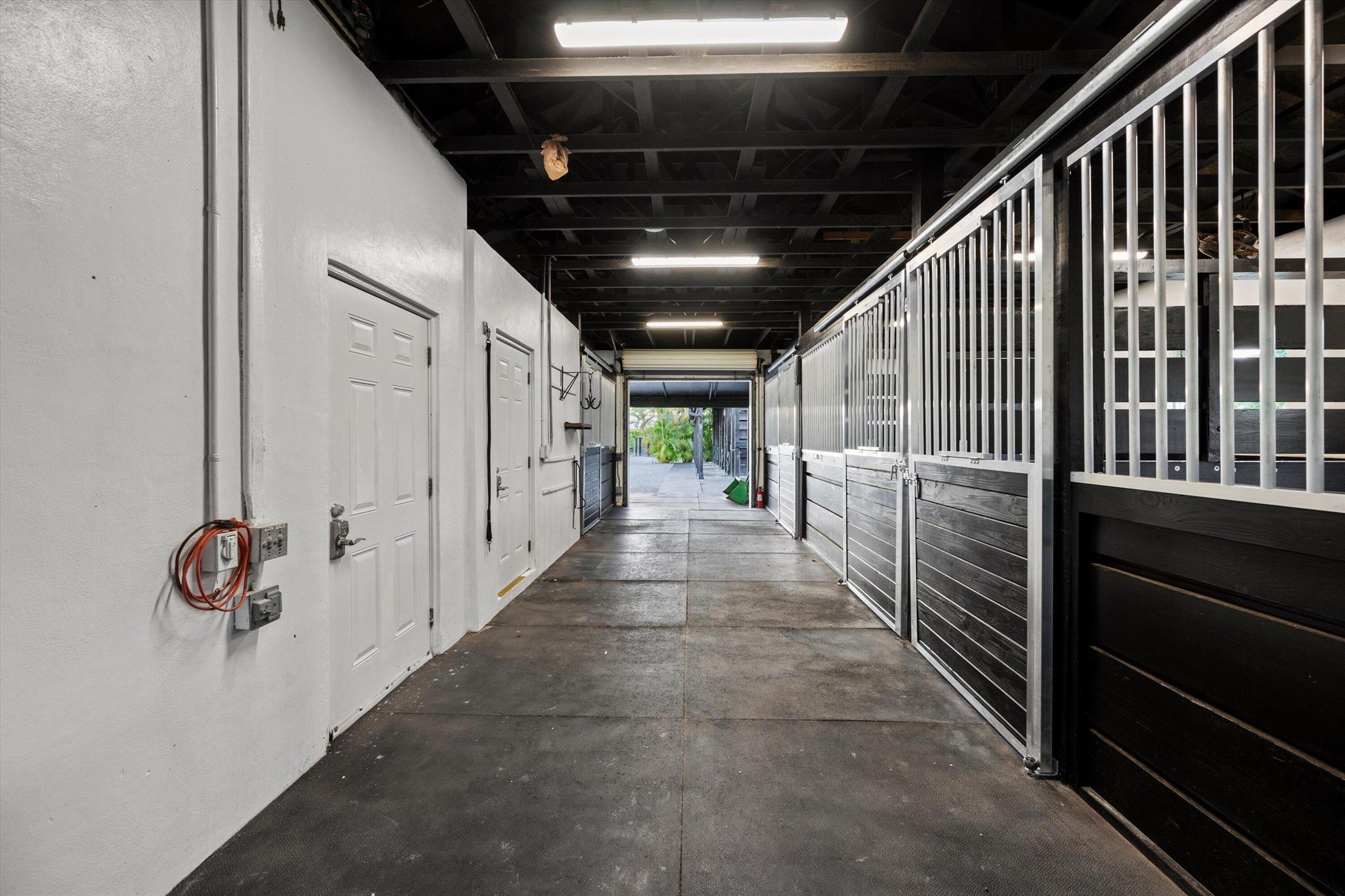 SADDLE TRAIL PARK OF WELL - Residential