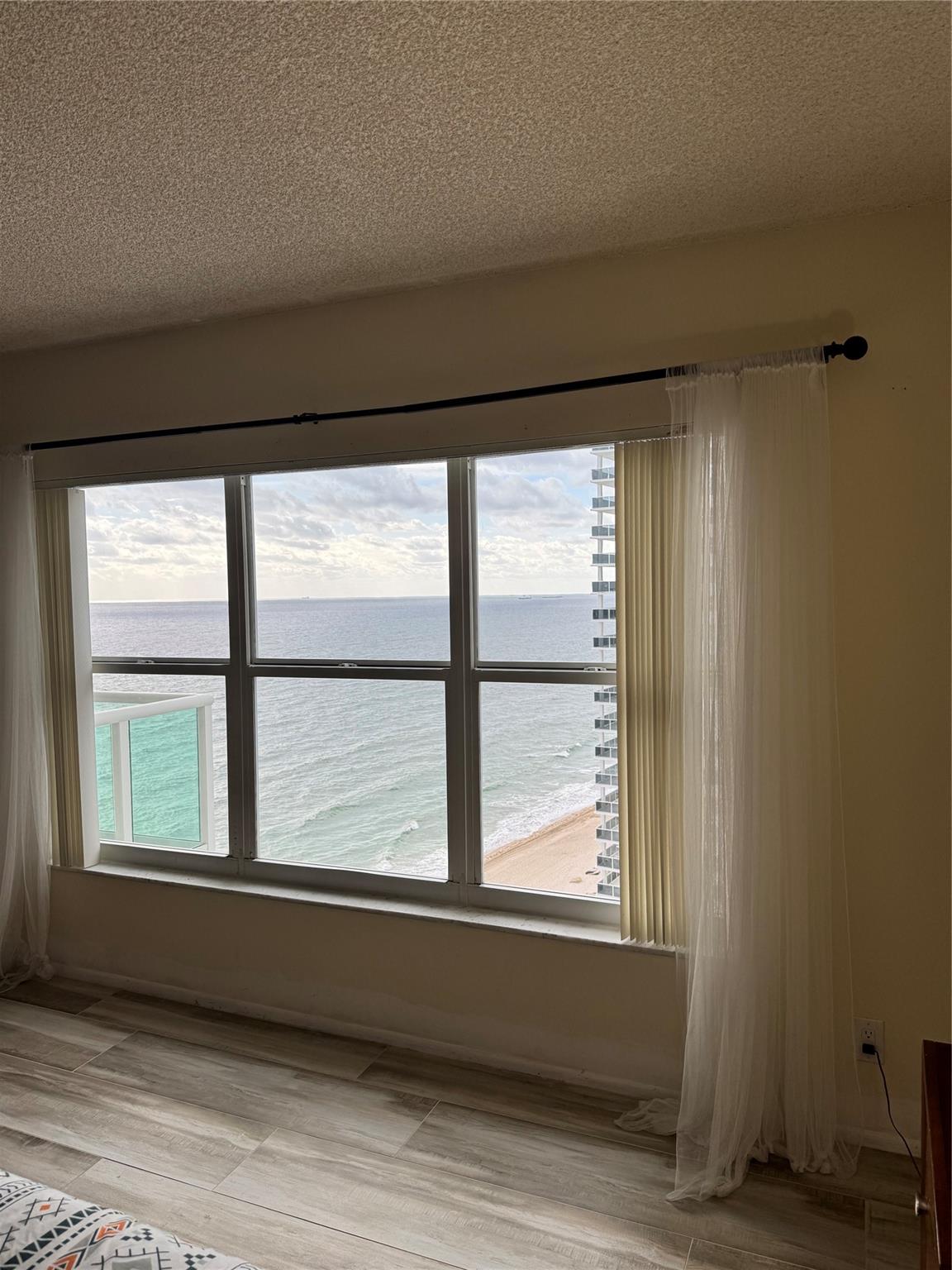 Riviera Condo - Residential Lease