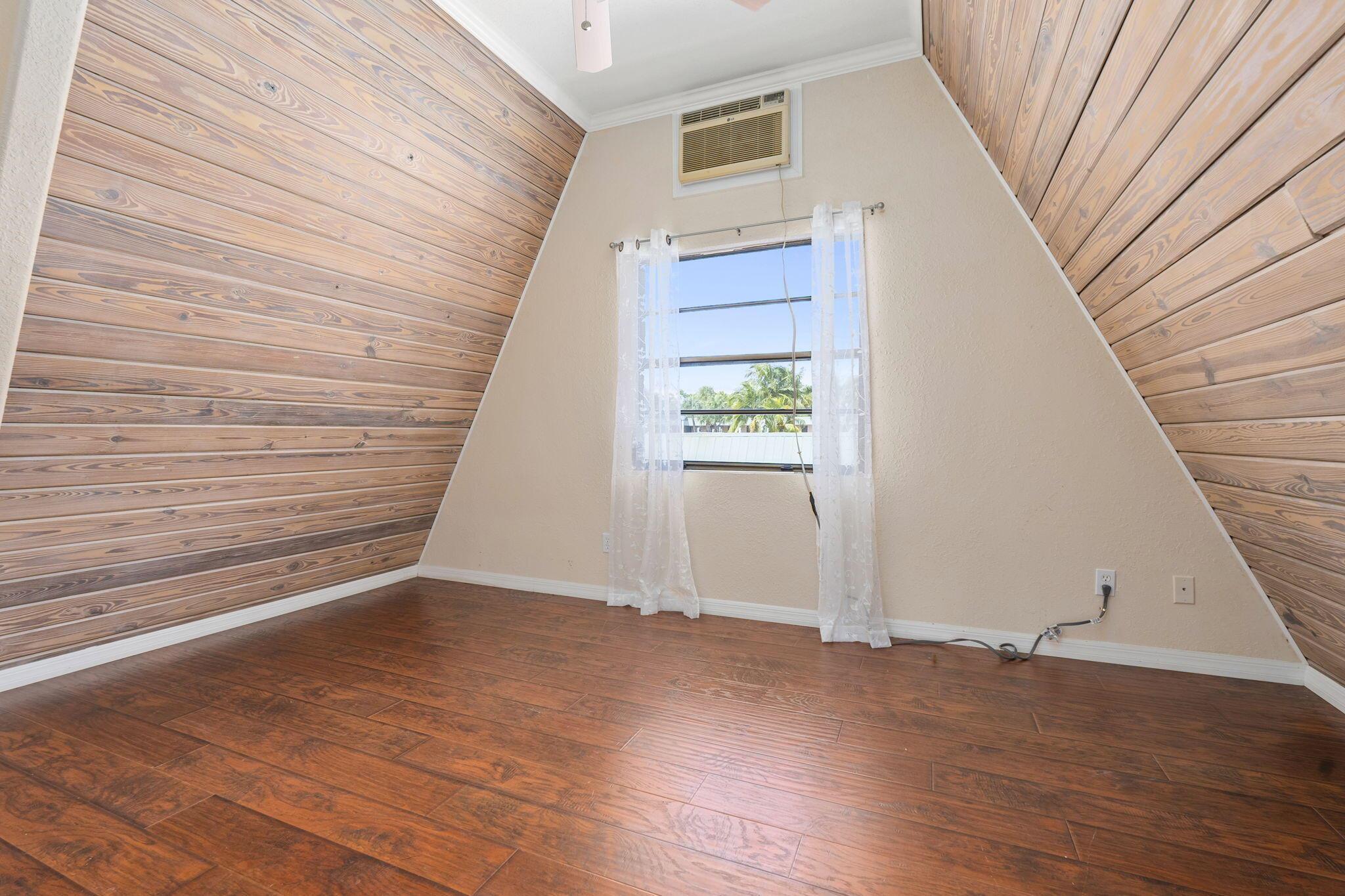 SIERRA CONDO APARTMENTS - Commercial Sale