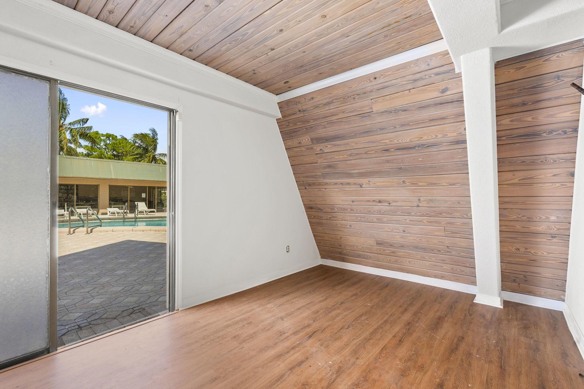 SIERRA CONDO APARTMENTS - Commercial Sale