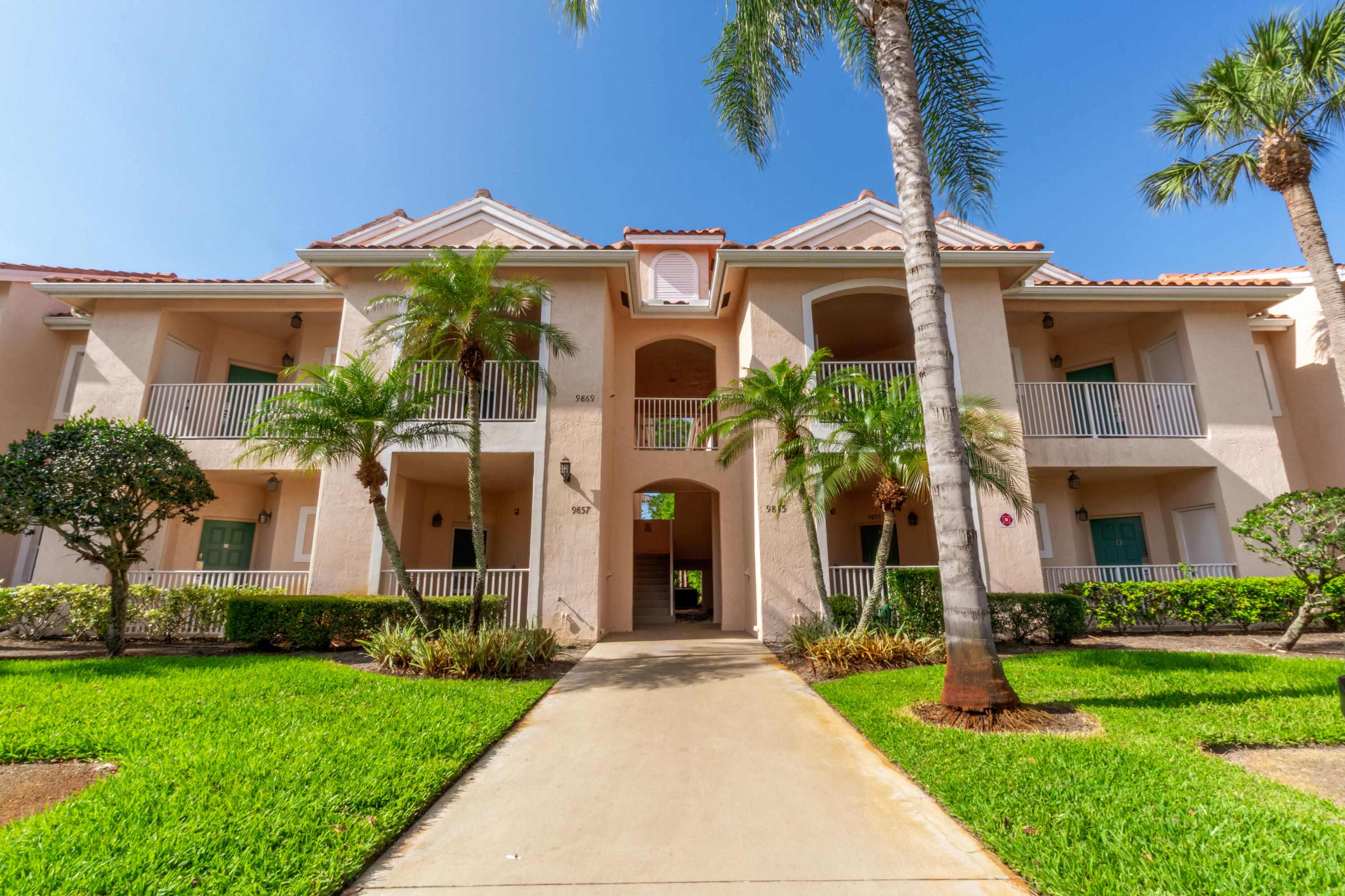 GOLF VILLAS II CONDOMINIUM - Residential