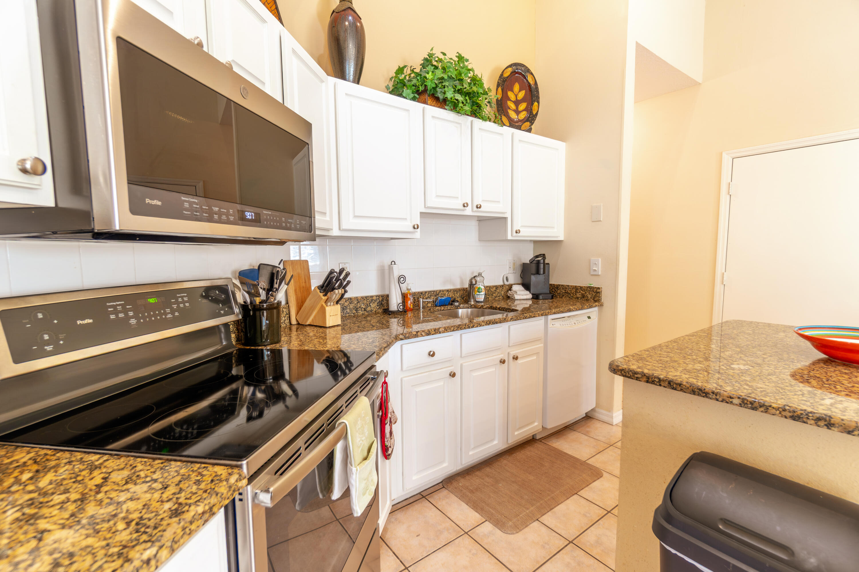 GOLF VILLAS II CONDOMINIUM - Residential