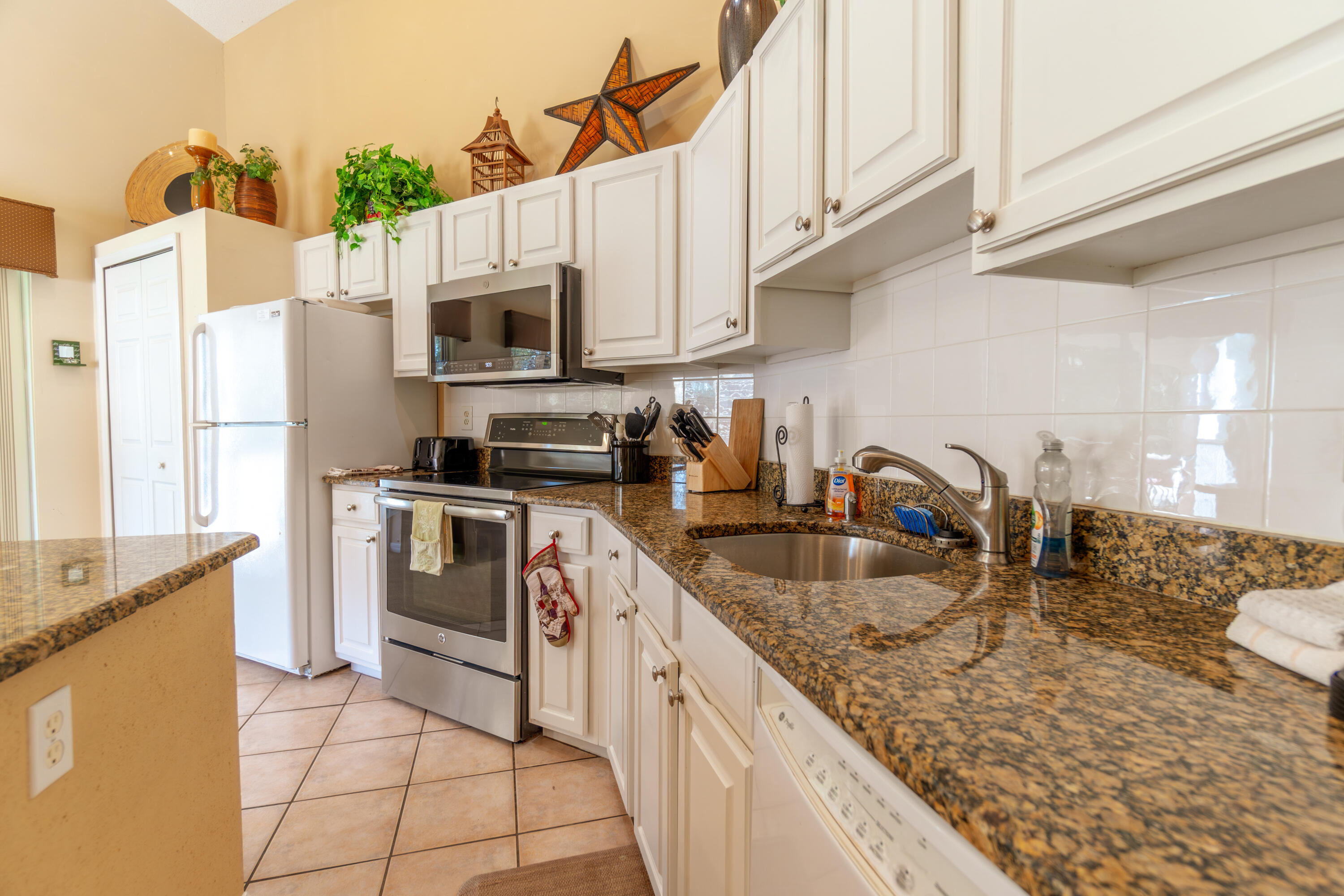 GOLF VILLAS II CONDOMINIUM - Residential