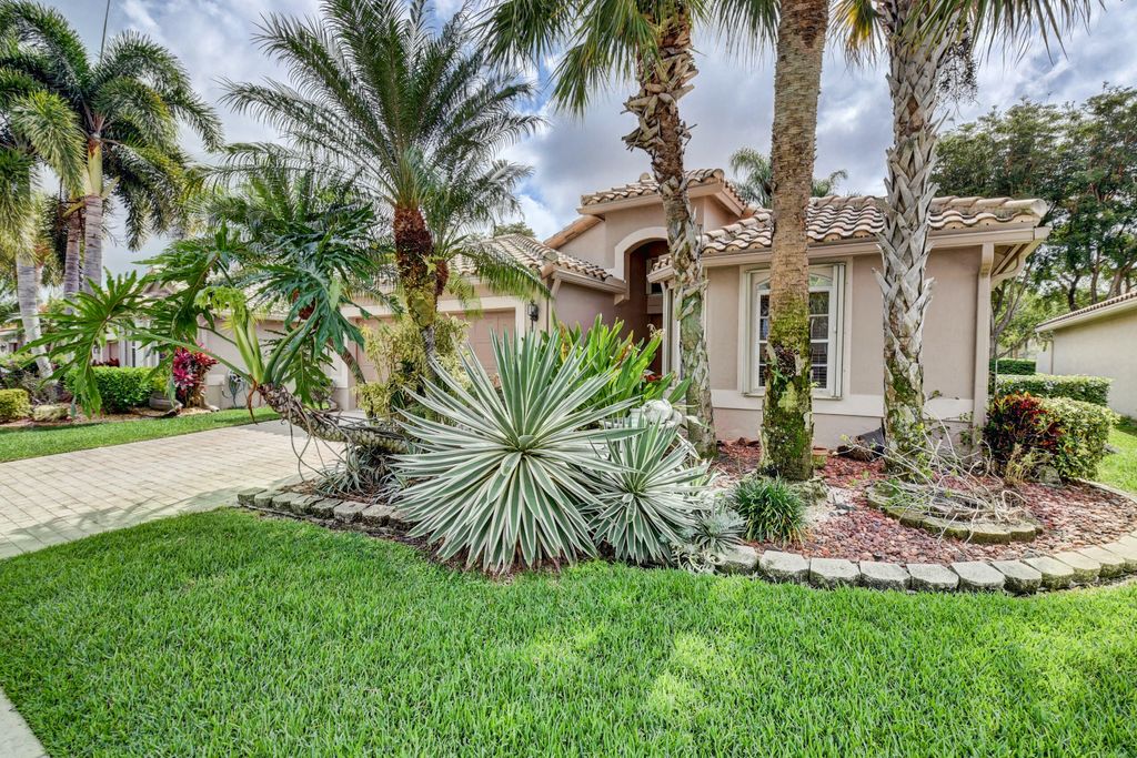 Photo of 6864 Lismore Avenue, Boynton Beach, FL 33437 (MLS # R10781297)