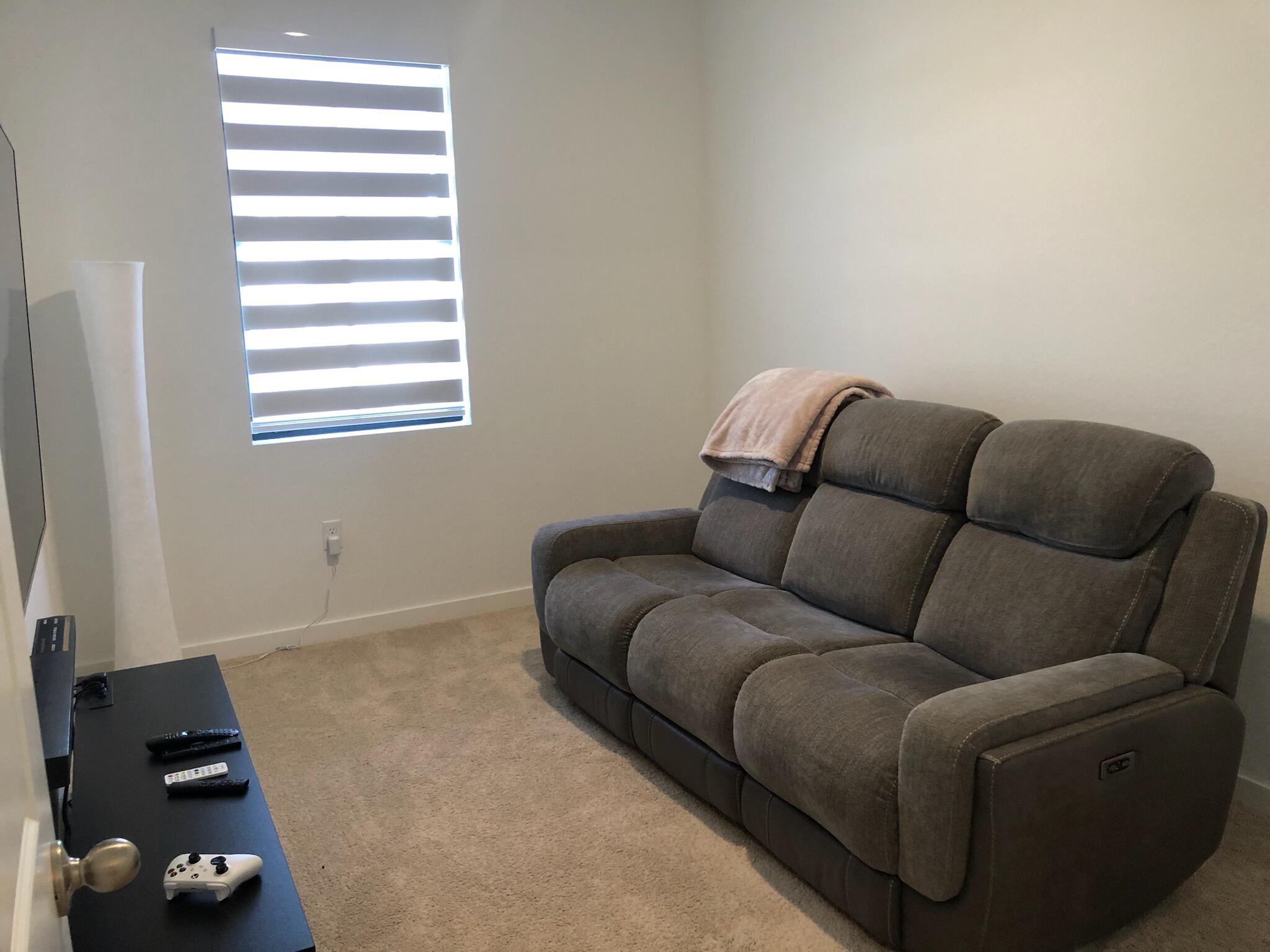 HIGHLAND OAKS - Residential Lease