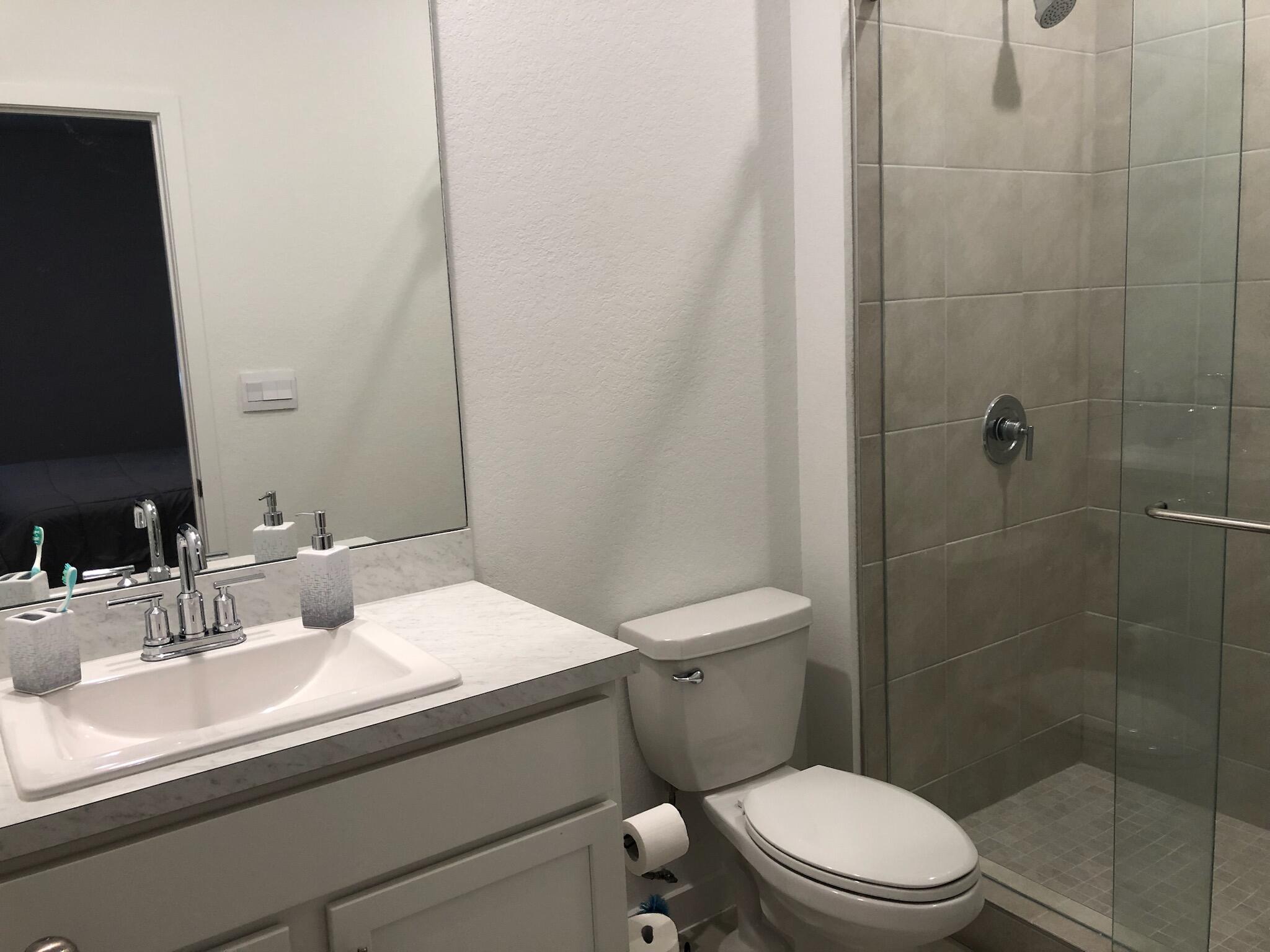 HIGHLAND OAKS - Residential Lease