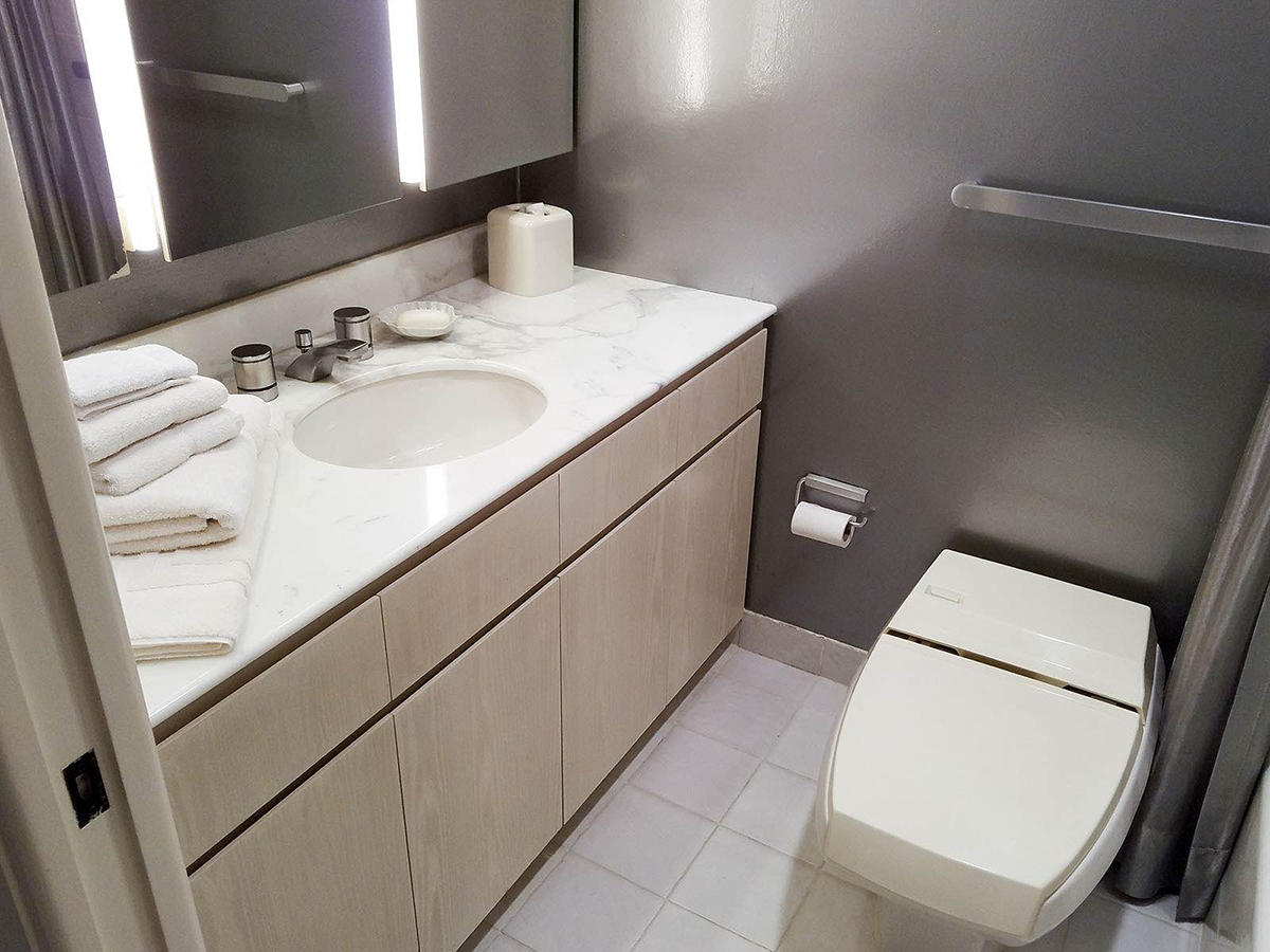 TWENTY ONE HUNDRED CONDO - Residential