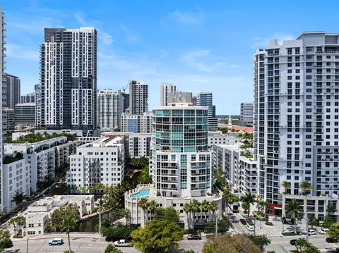 111 SE 8th Avenue Unit 1402, Fort Lauderdale, FL MLS: R11083138