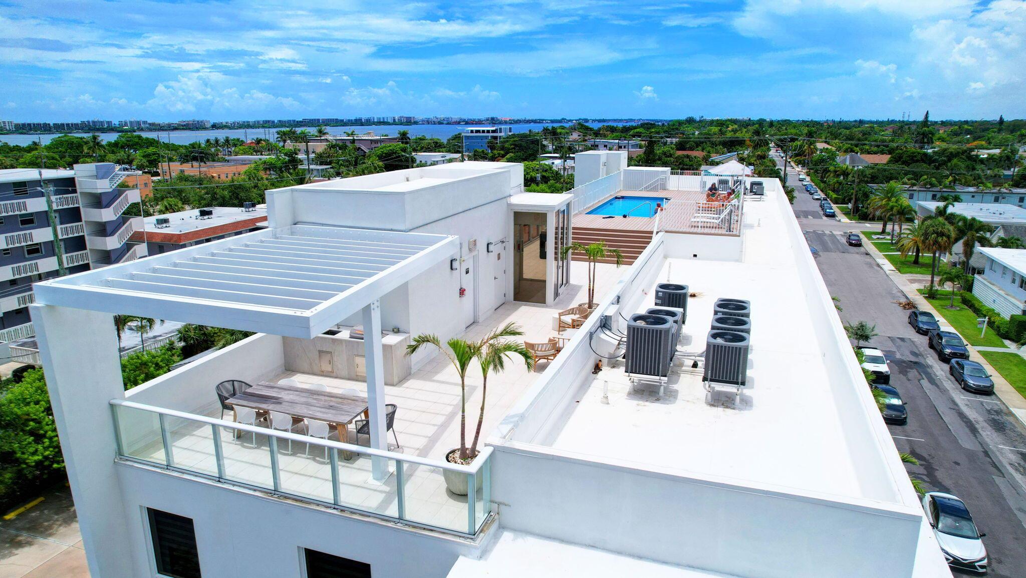 ALORA LUXURY CONDO ASSOCI - Residential
