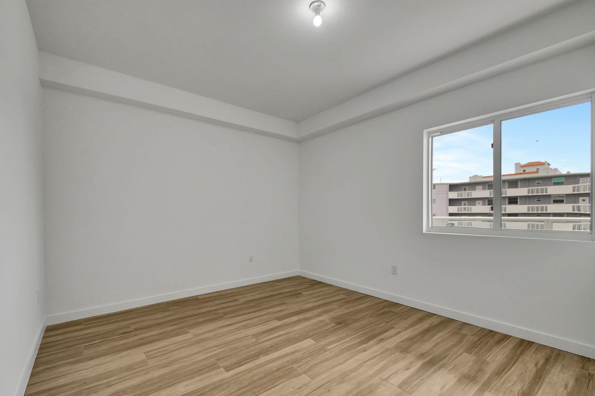 ALORA LUXURY CONDO ASSOCI - Residential
