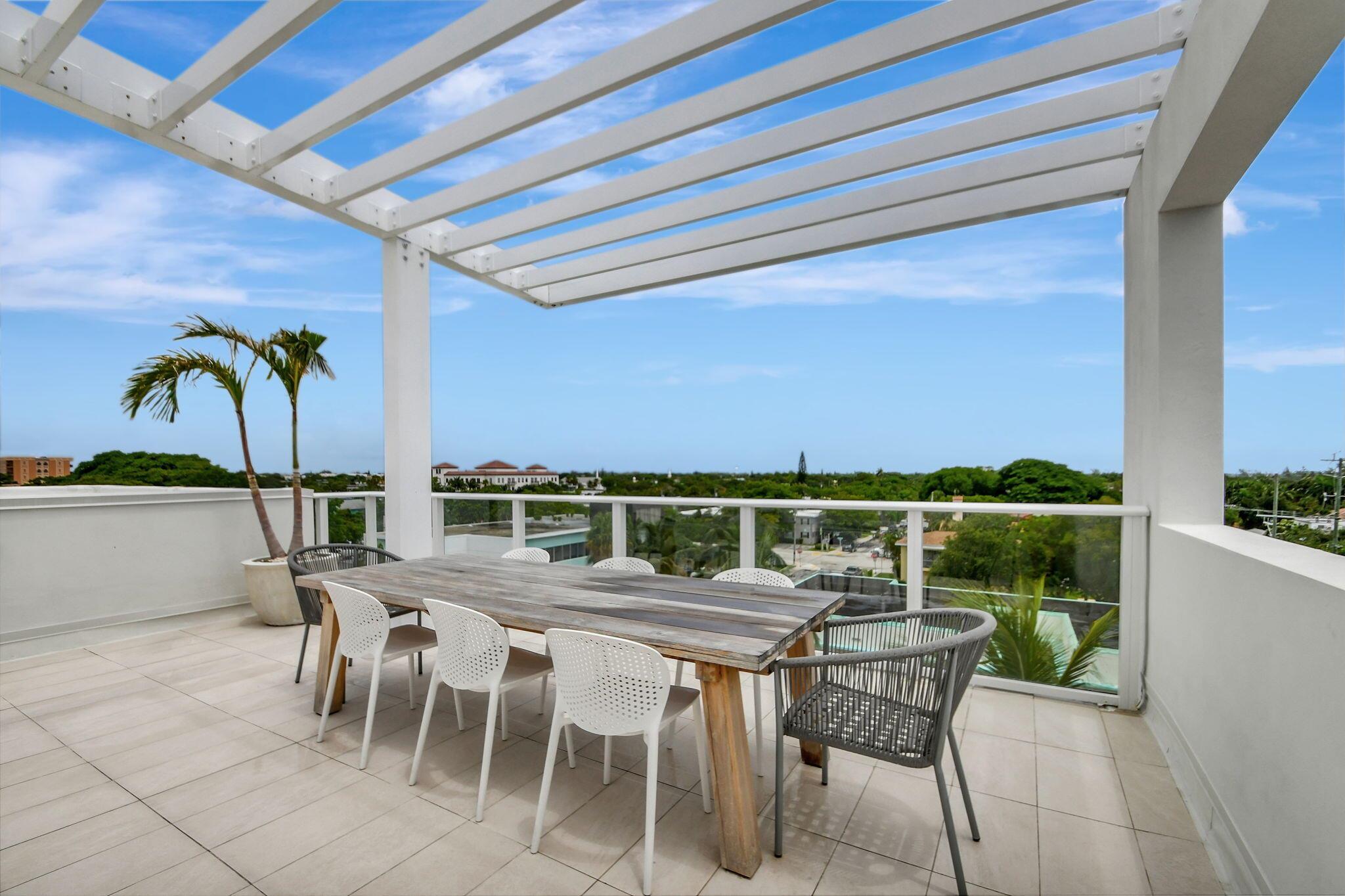 ALORA LUXURY CONDO ASSOCI - Residential