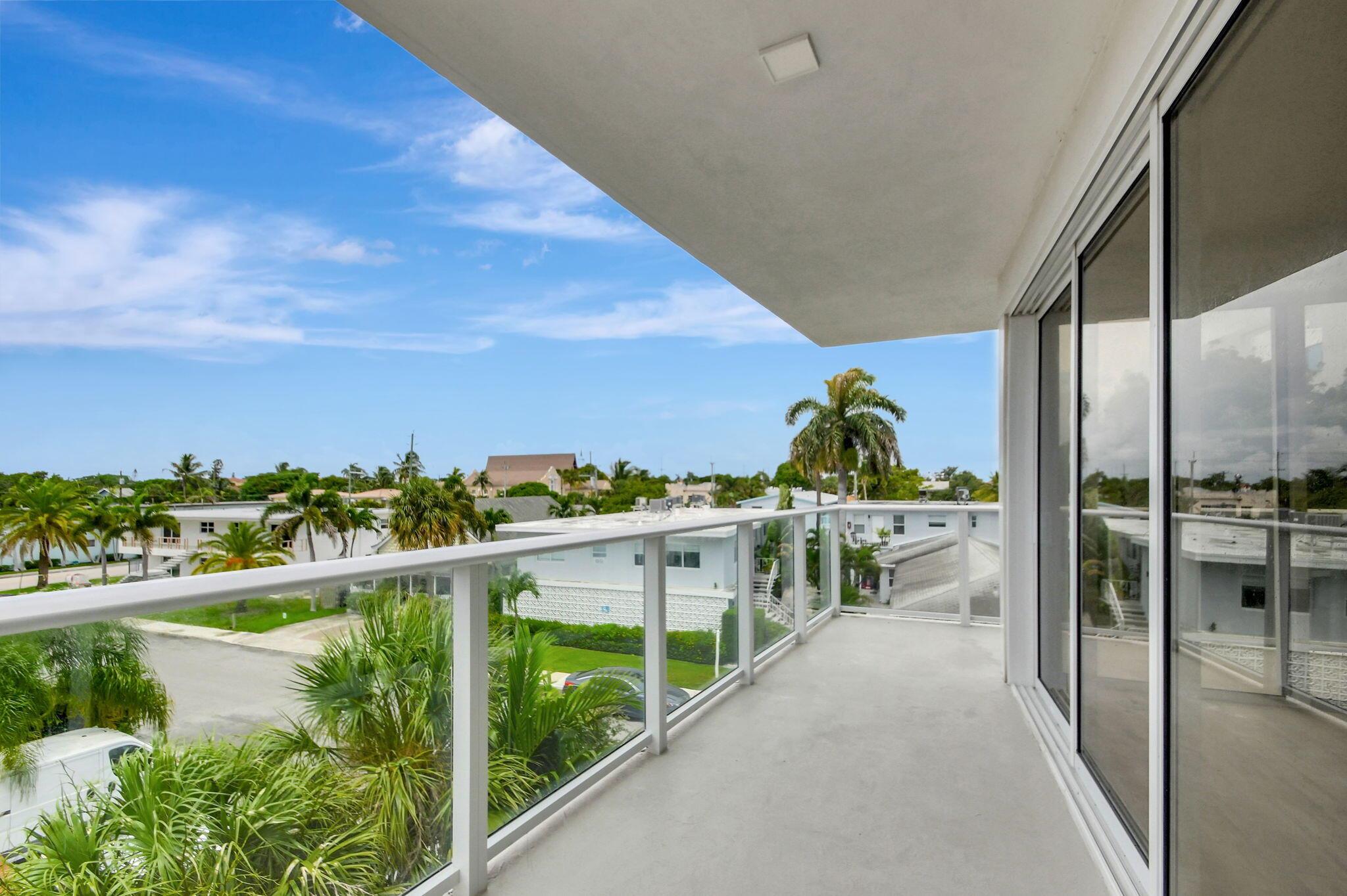 ALORA LUXURY CONDO ASSOCI - Residential
