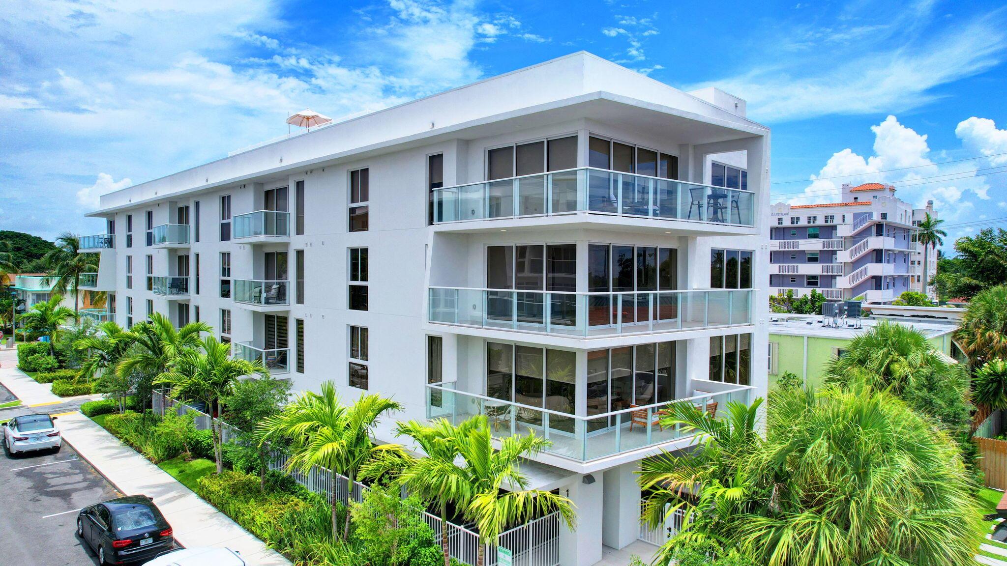 ALORA LUXURY CONDO ASSOCI - Residential