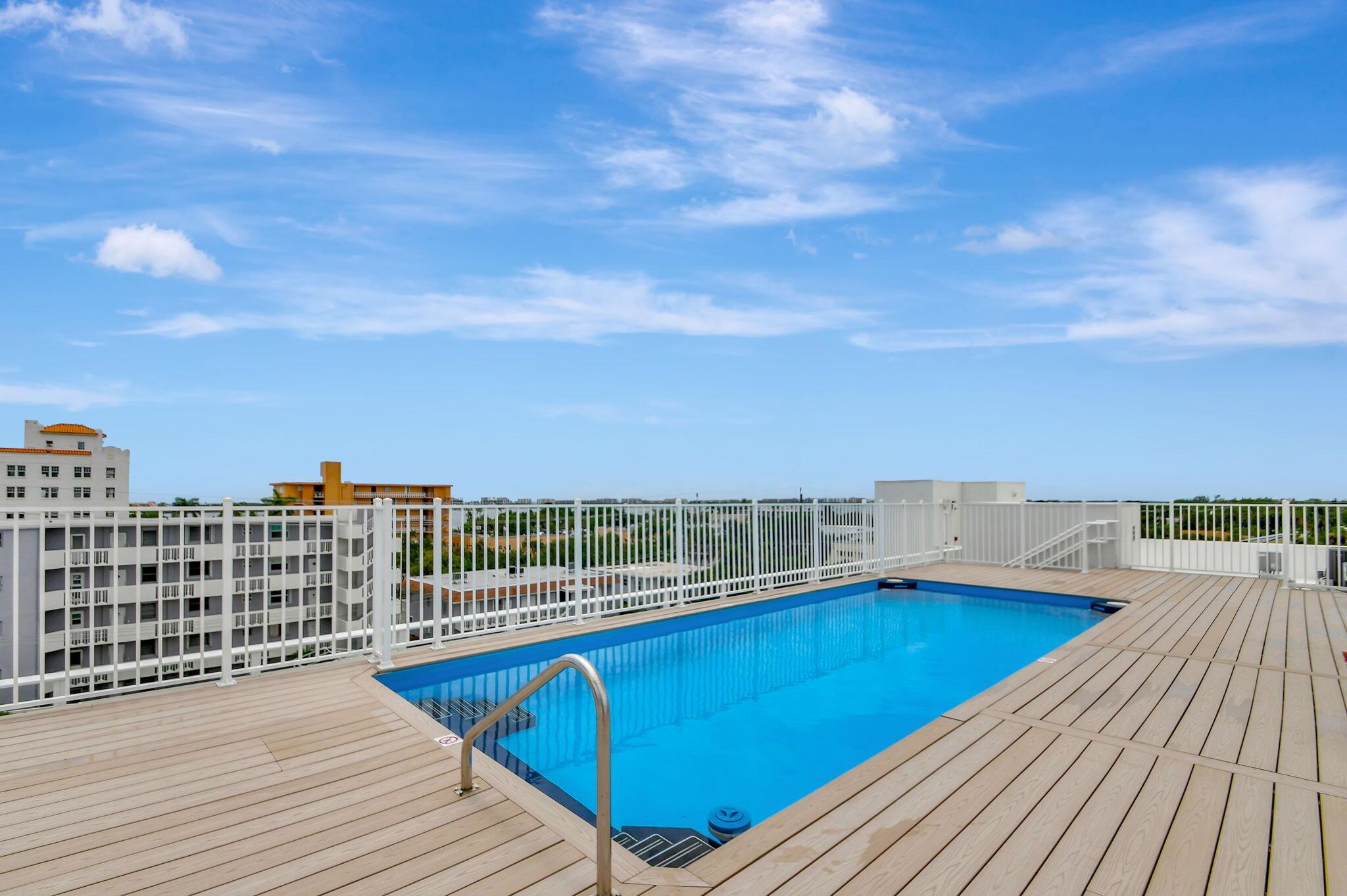 ALORA LUXURY CONDO ASSOCI - Residential