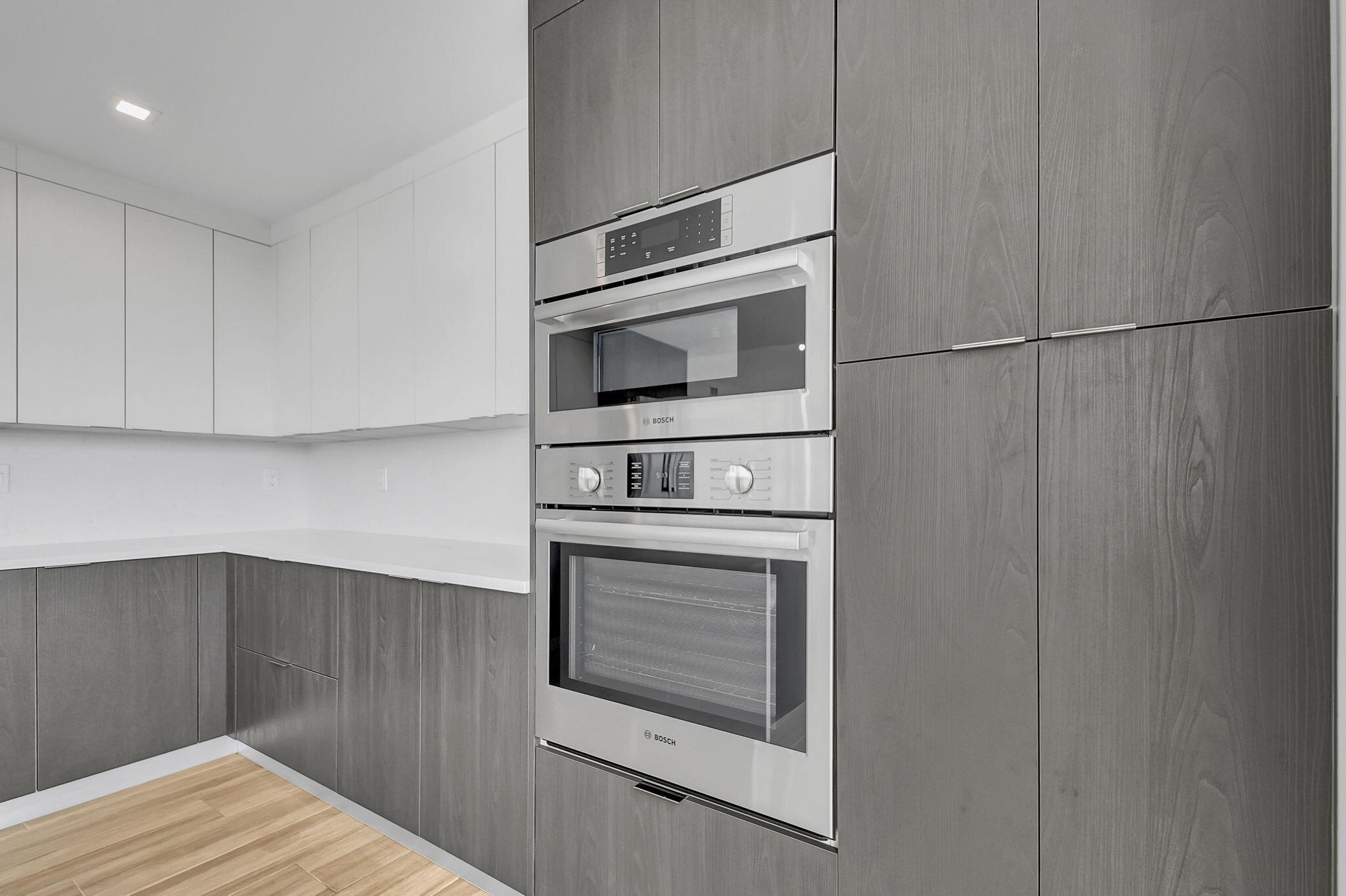 ALORA LUXURY CONDO ASSOCI - Residential