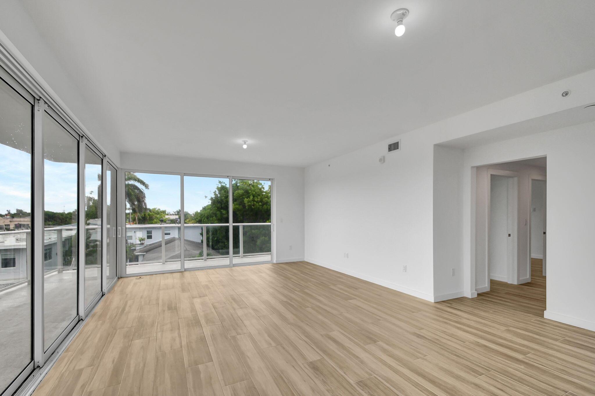 ALORA LUXURY CONDO ASSOCI - Residential