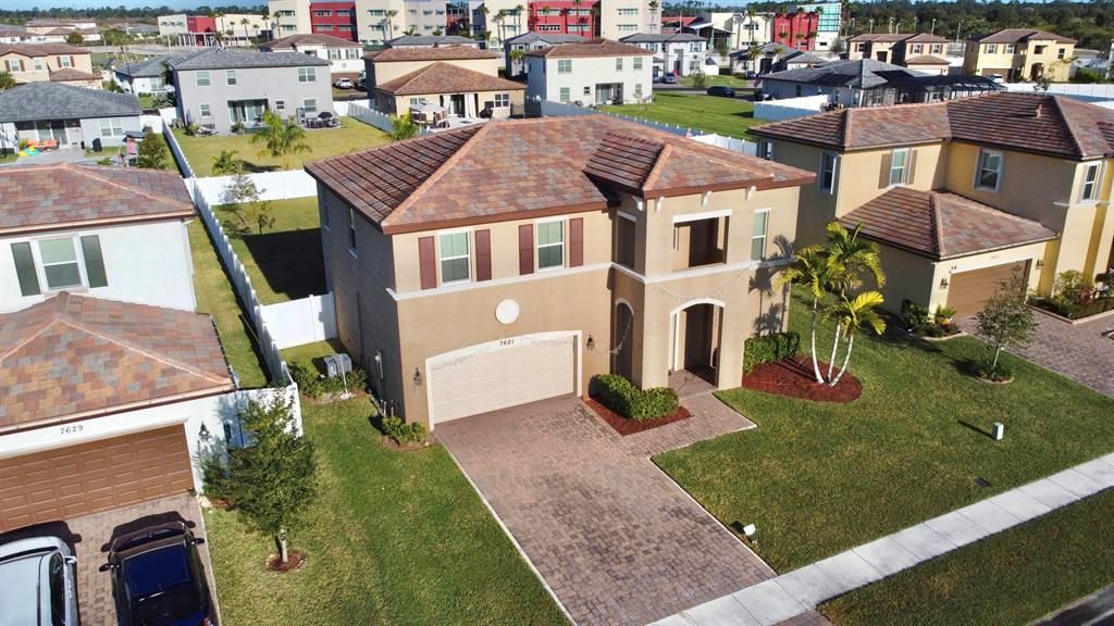Photo of 7621 NW Greenspring Street St, Port St Lucie, FL 34987 (MLS # R10762901)