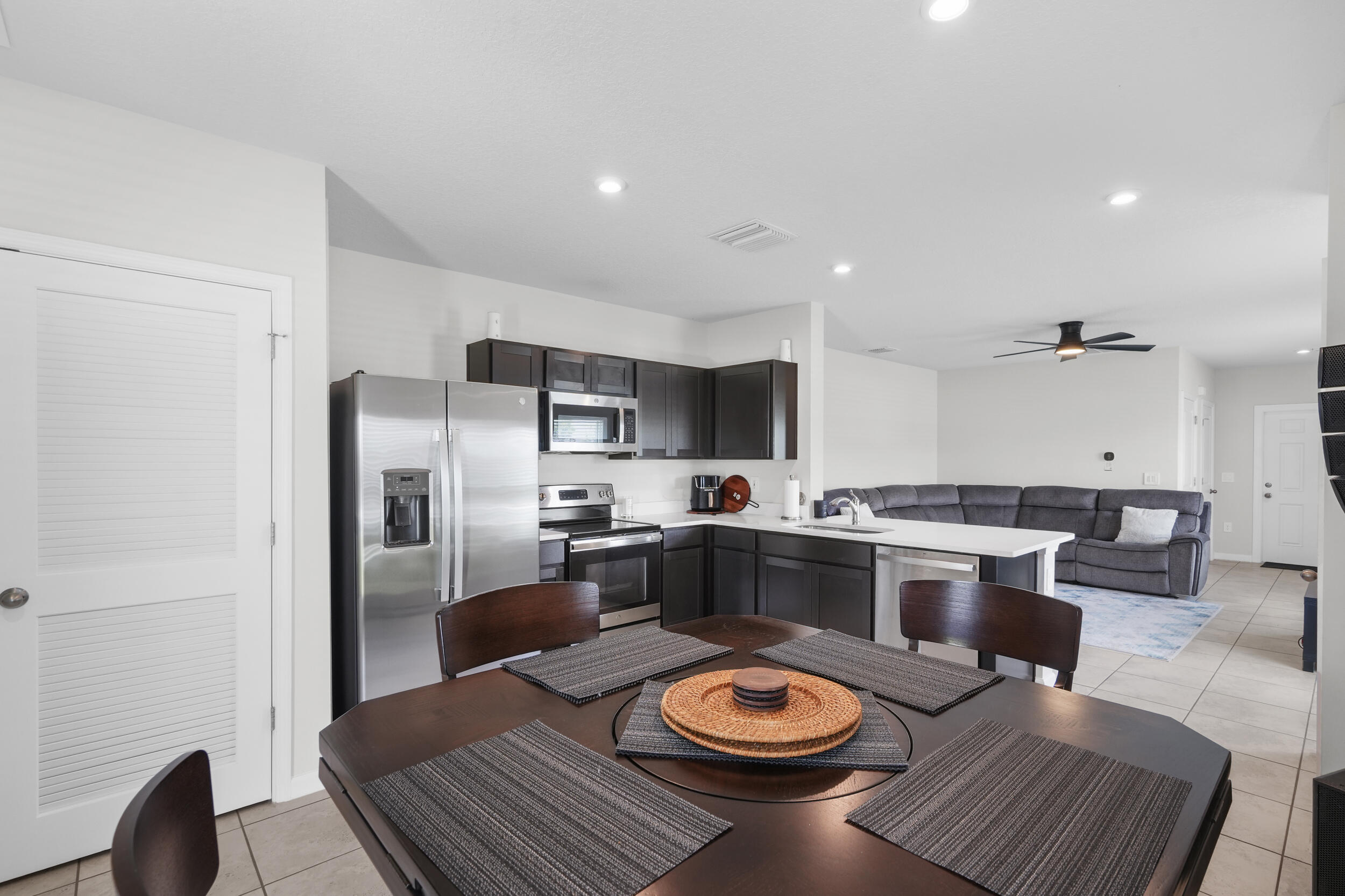 AVALON CROSSING - Residential