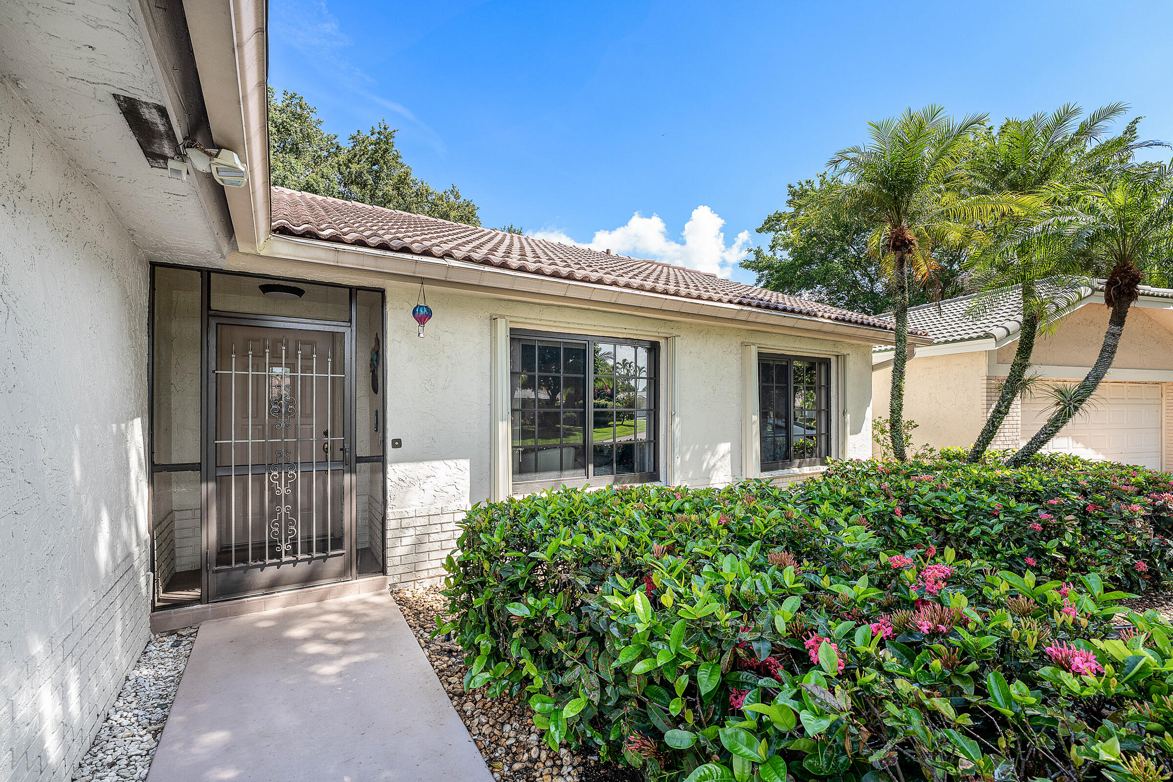 7852 Cloverfield Circle