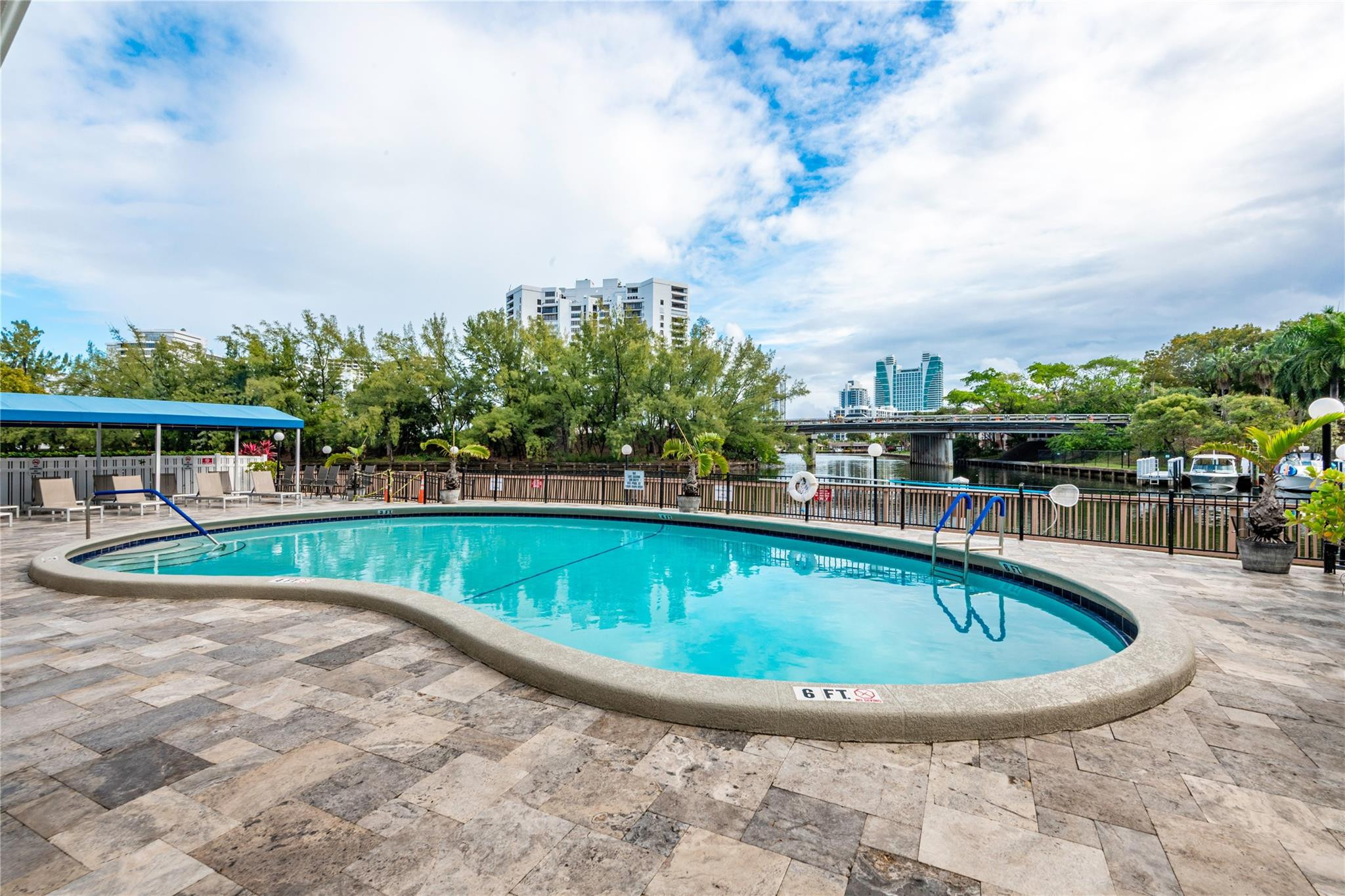 FAIRWAYS - Residential