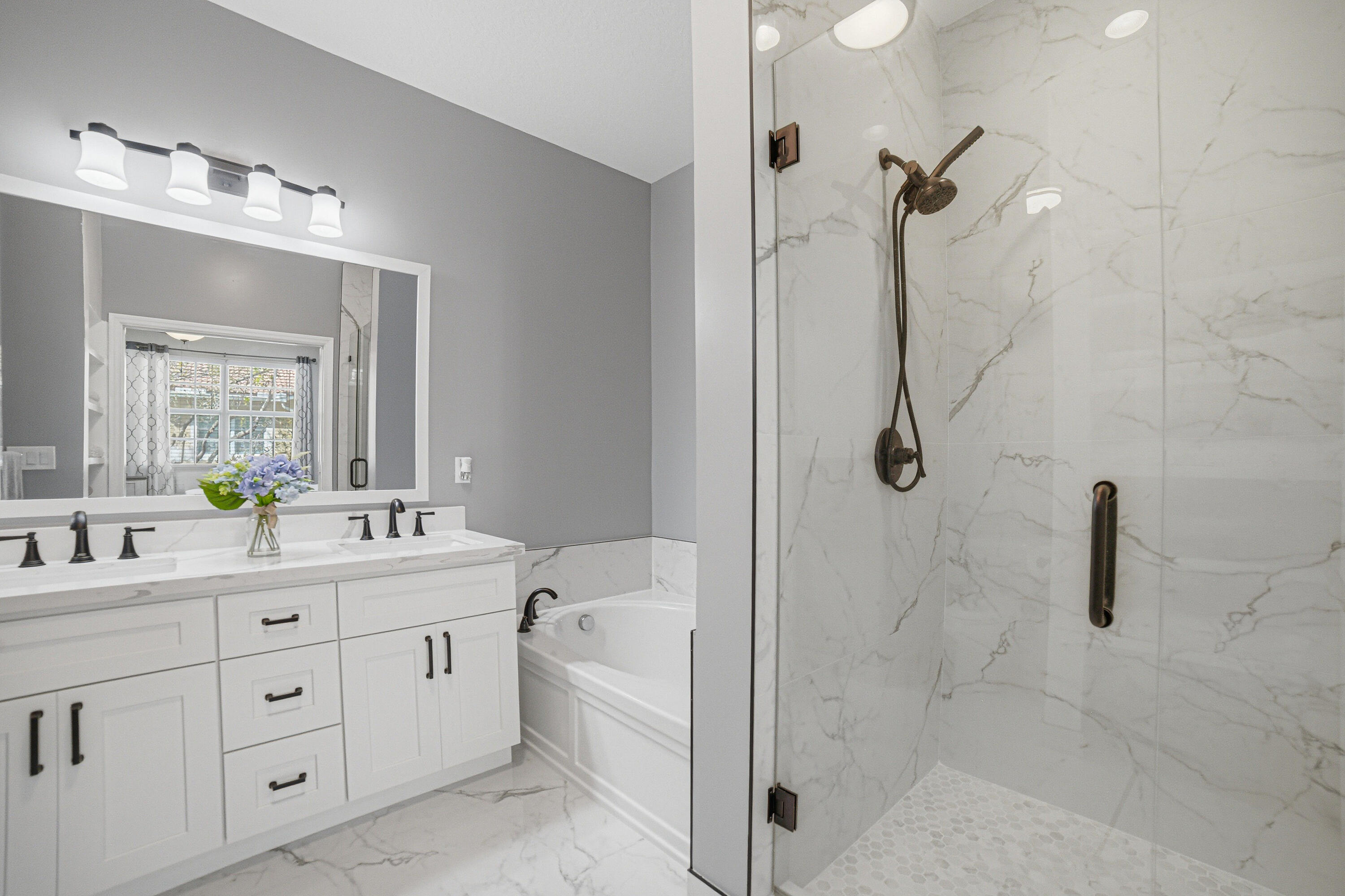 HAMPTON HILLS - Residential