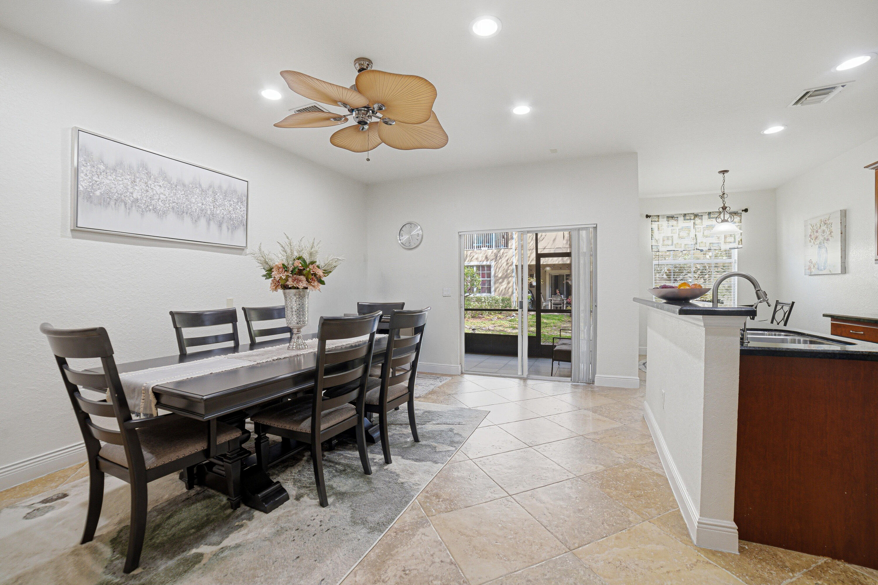 HAMPTON HILLS - Residential