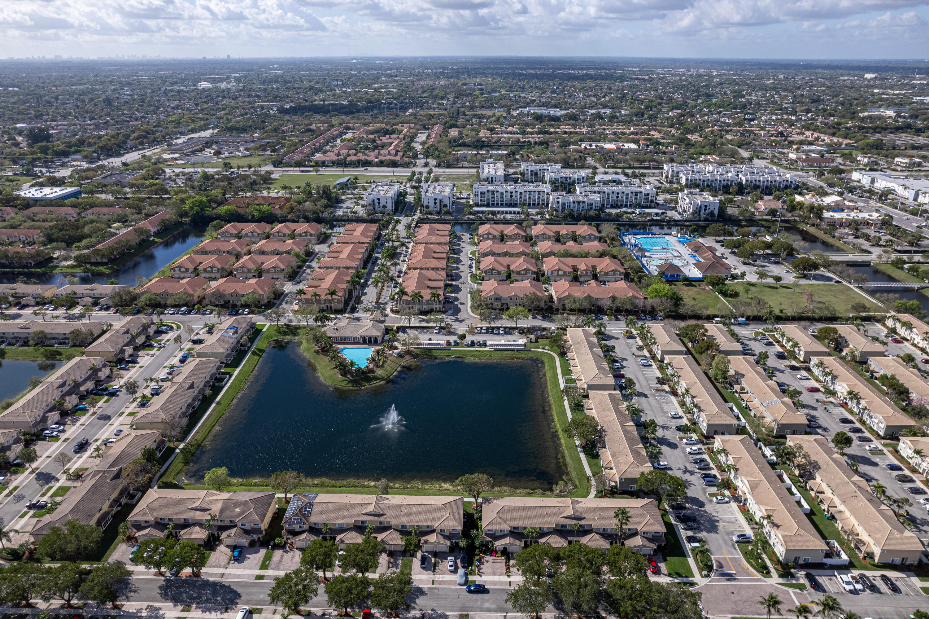 HAMPTON HILLS - Residential