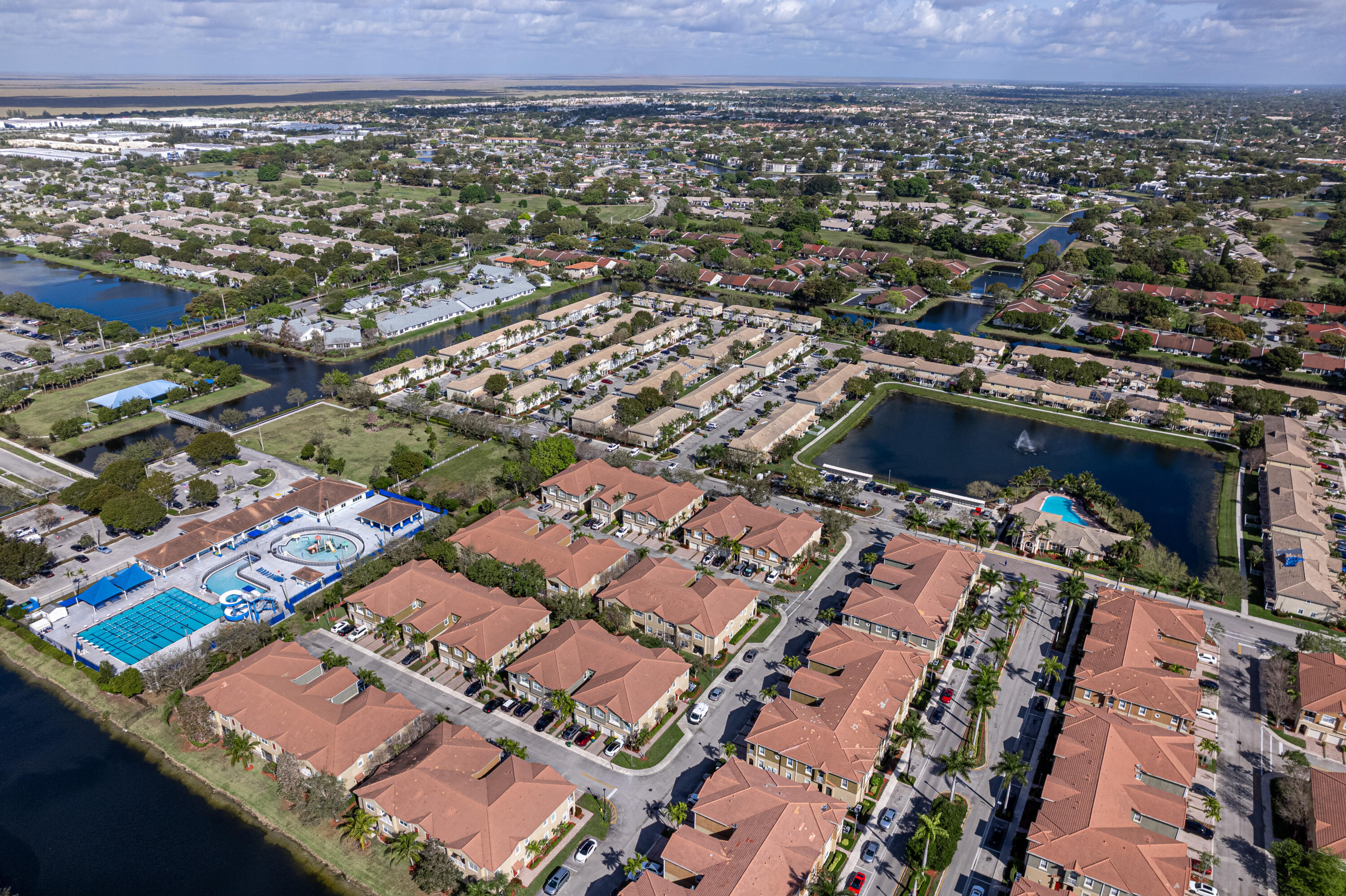 HAMPTON HILLS - Residential