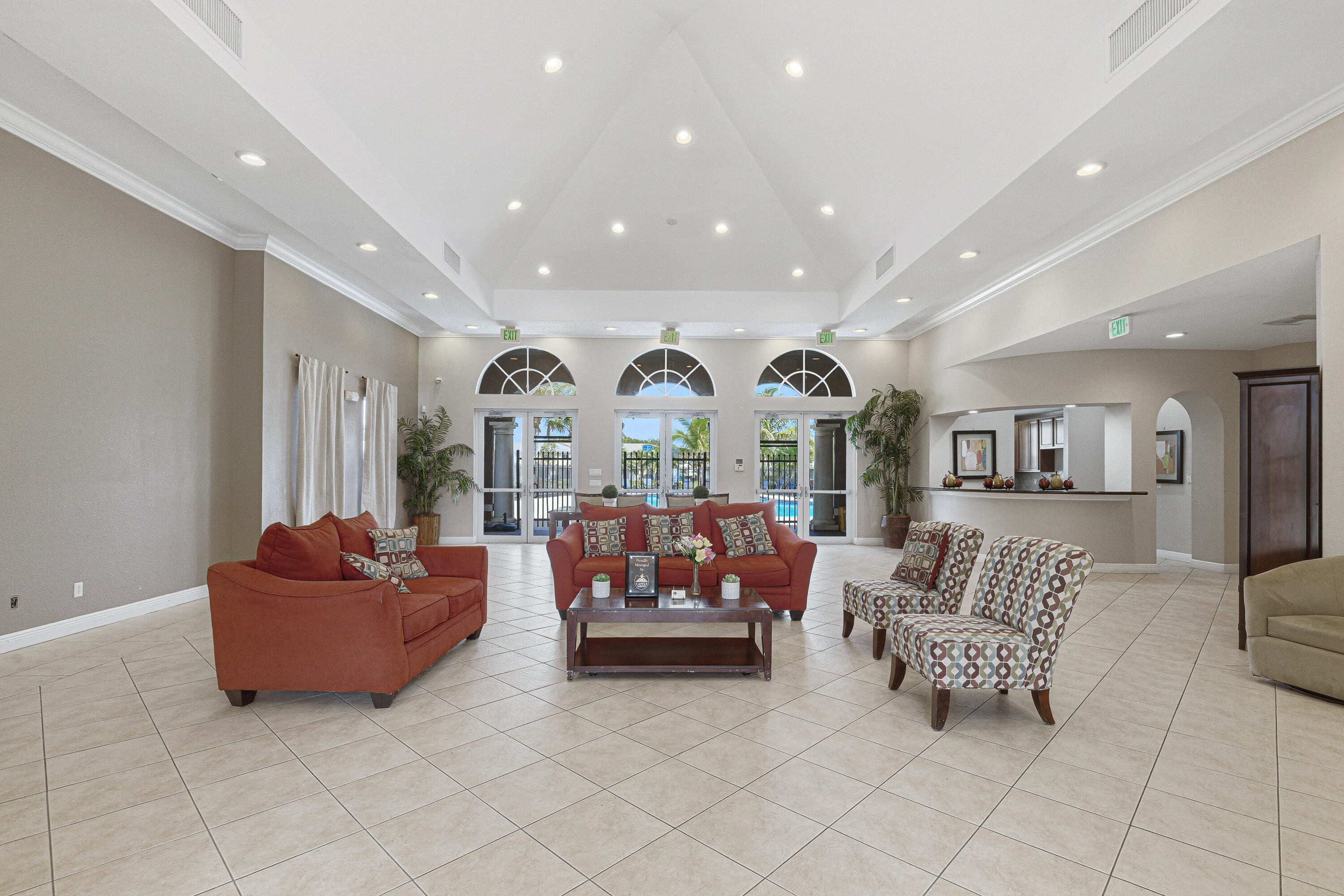 HAMPTON HILLS - Residential