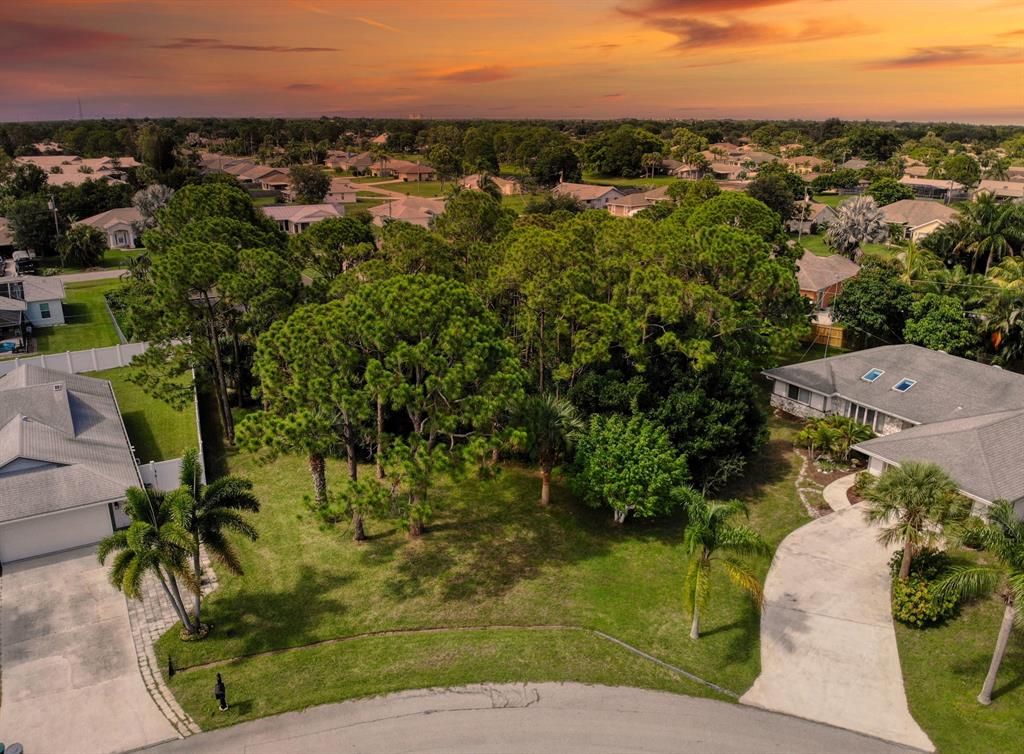 Photo of 2033 SE Mary Terrace Ter, Port St Lucie, FL 34952 (MLS # R10728573)