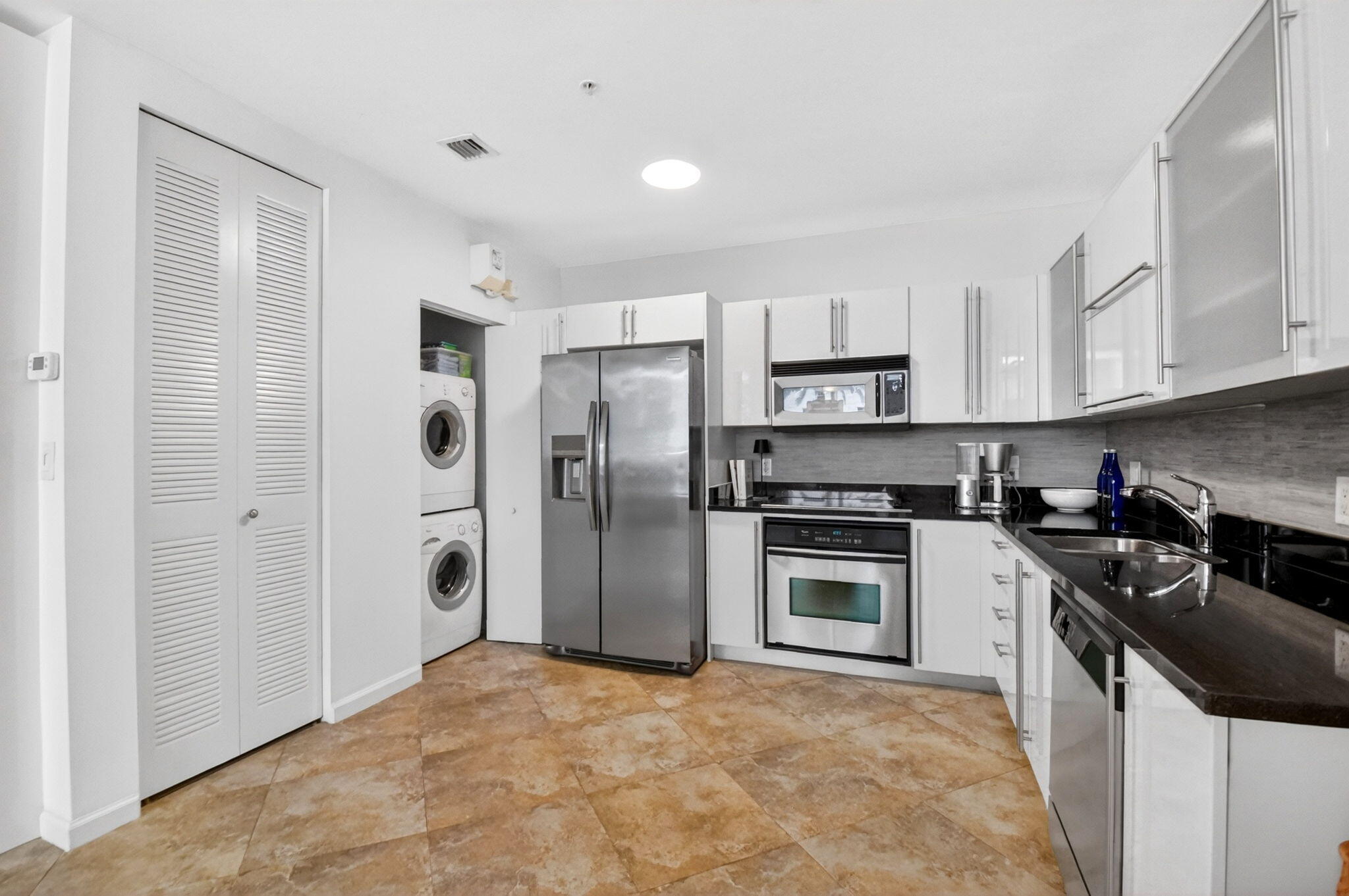 VILLA LOFTS CONDO - Residential
