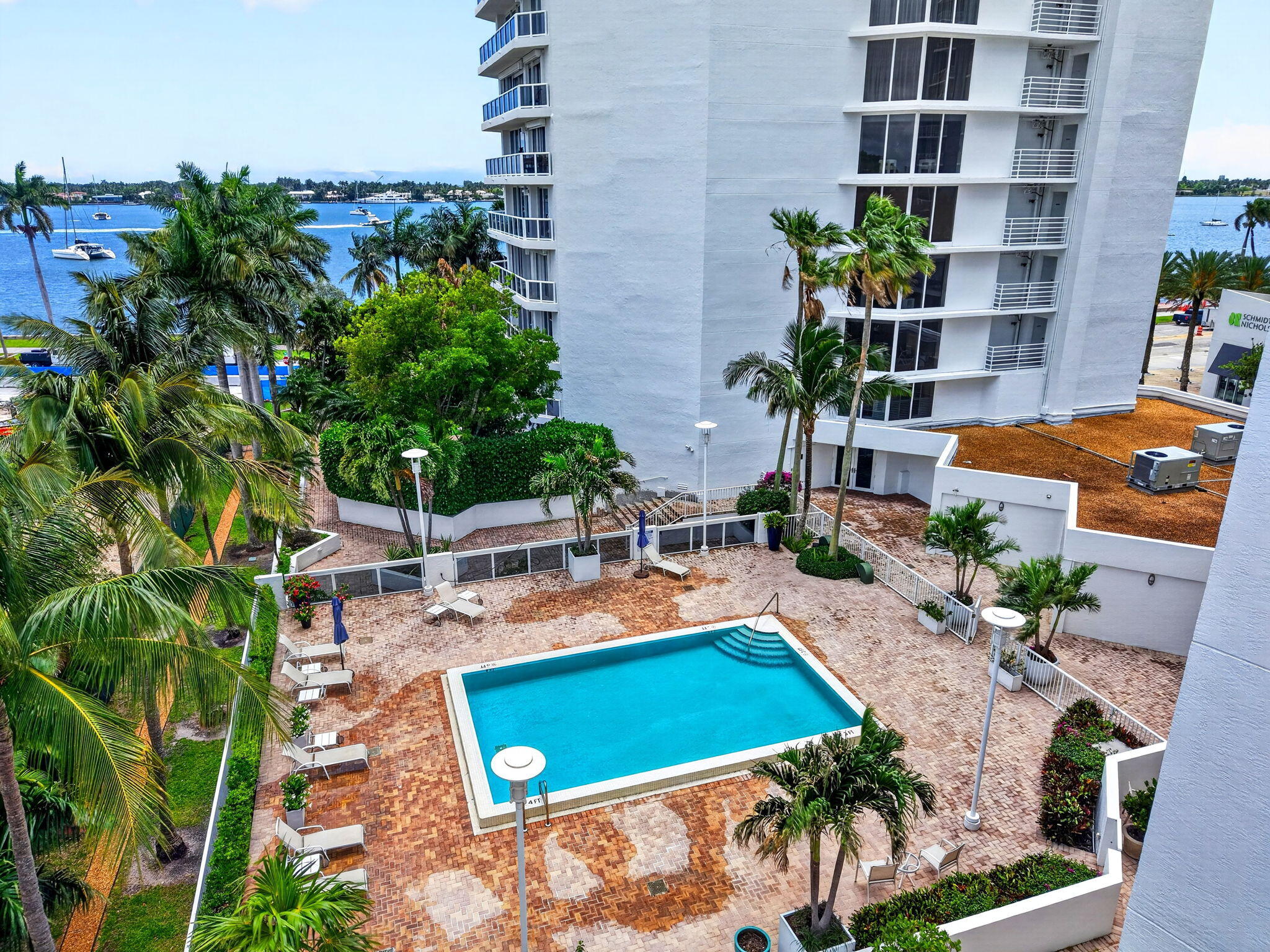 VILLA LOFTS CONDO - Residential