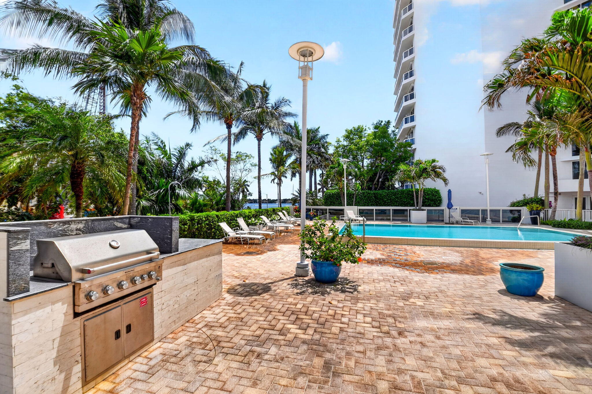 VILLA LOFTS CONDO - Residential