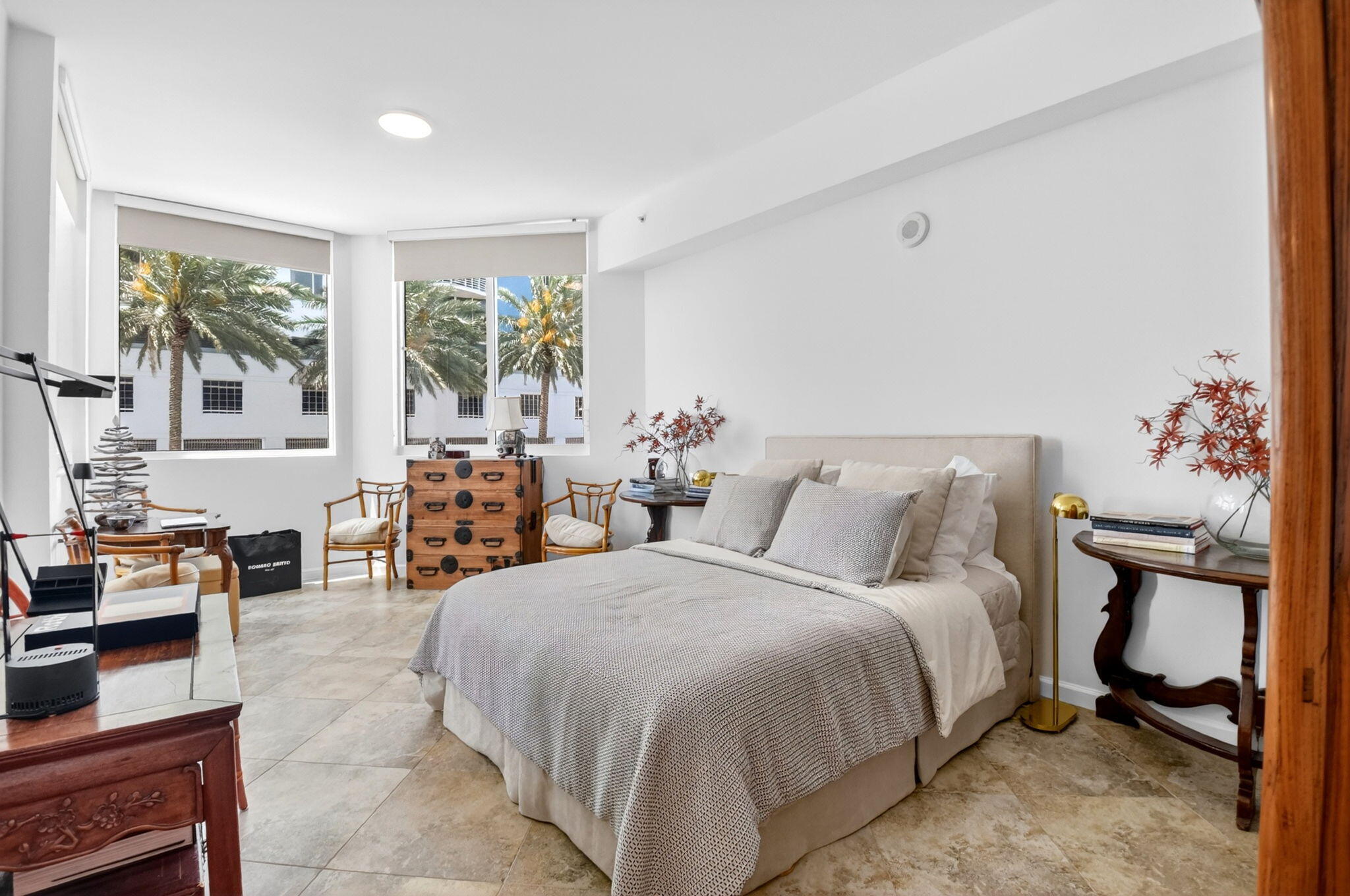 VILLA LOFTS CONDO - Residential
