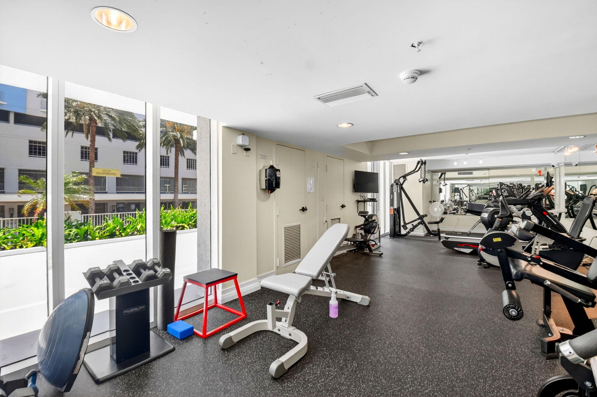 VILLA LOFTS CONDO - Residential